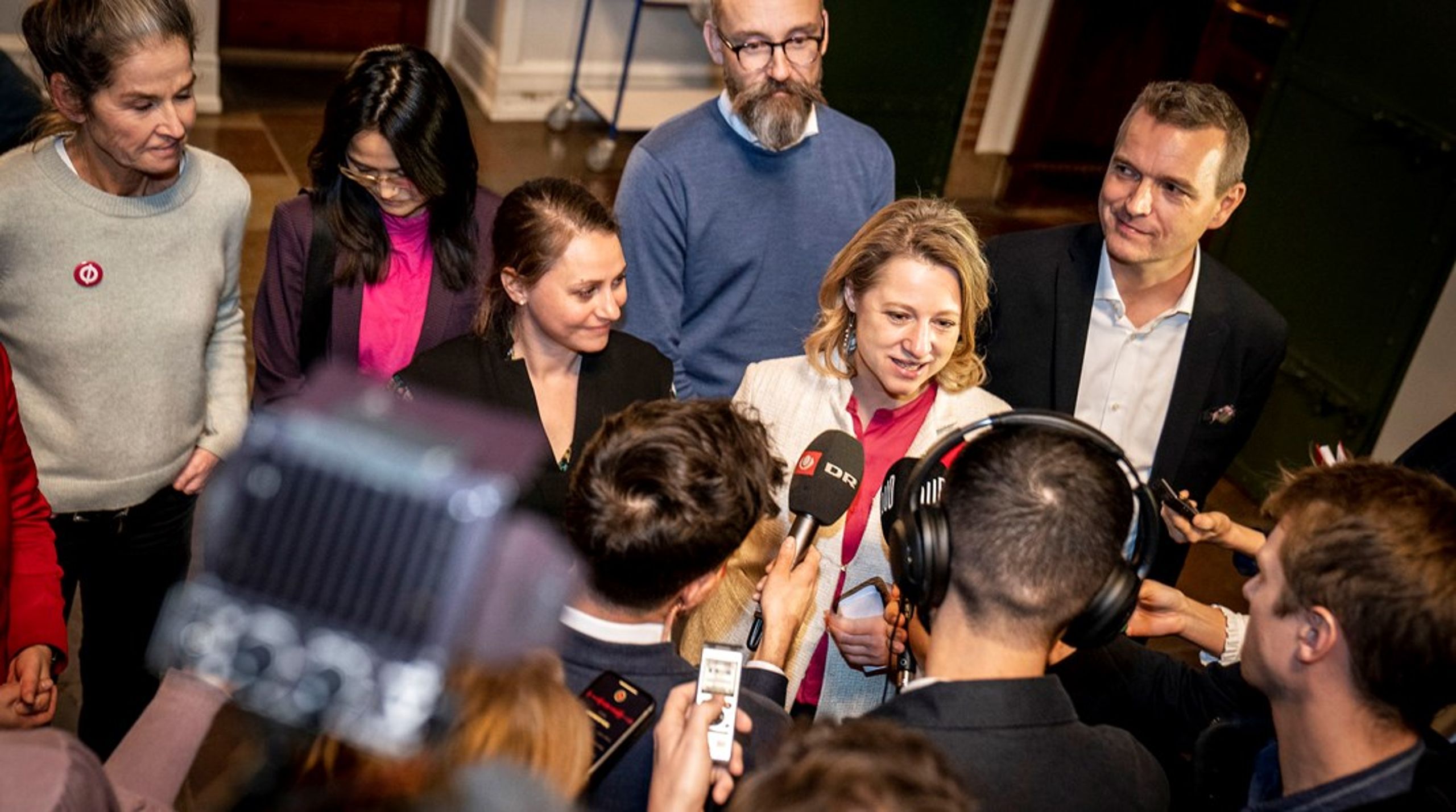 Sophie Hæstorp Andersen og Sisse Marie Welling, overborgmester og sundheds- og omsorgsborgmester for henholdsvis Socialdemokratiet og SF.&nbsp;Begge partier stemte torsdag for at ophæve kontrakten med Intervare A/S.&nbsp;