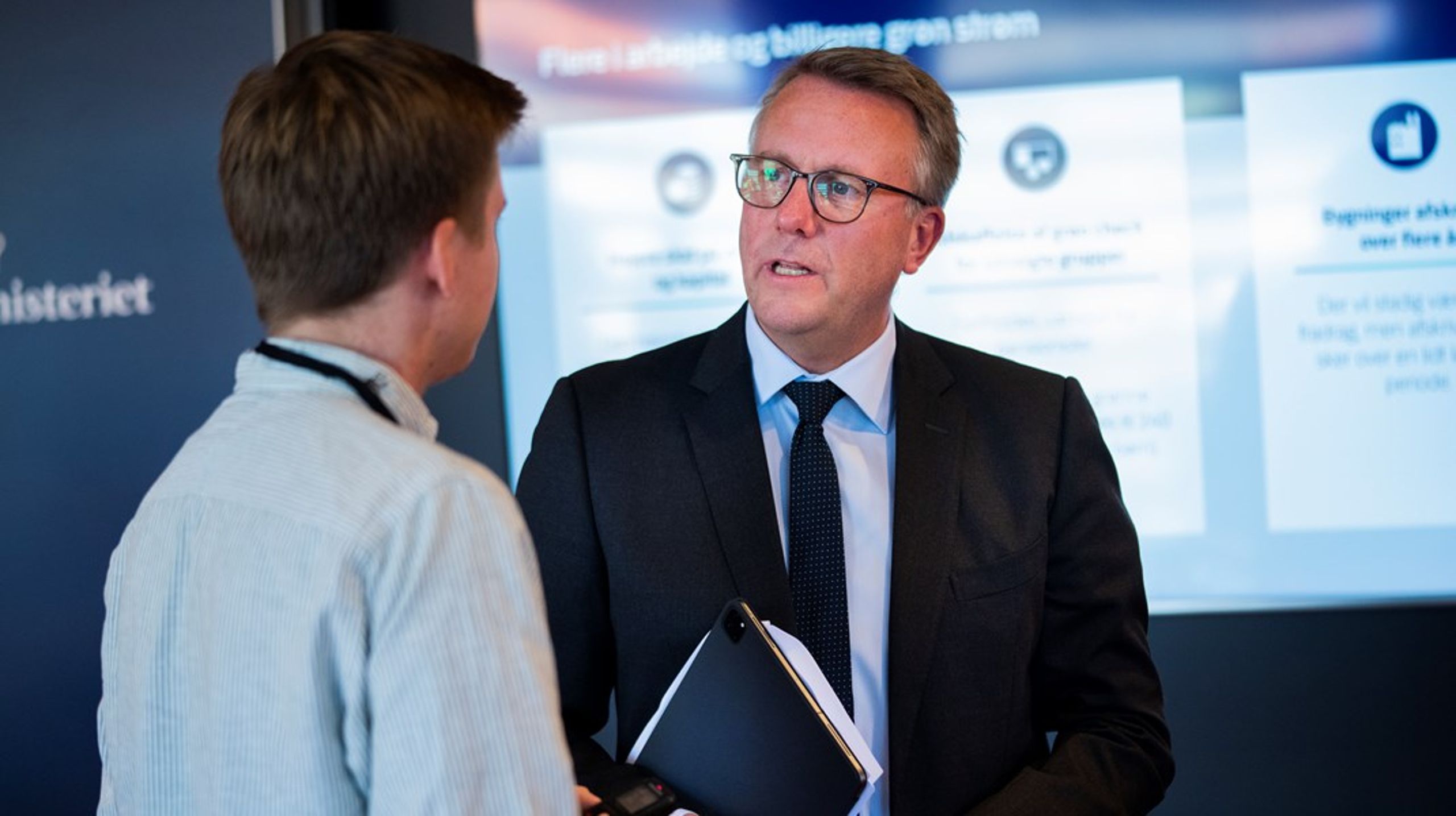 Efter mere end to år som skatteminister overtager Morten Bødskov nu rollen som forsvarsminister fra Trine Bramsen.