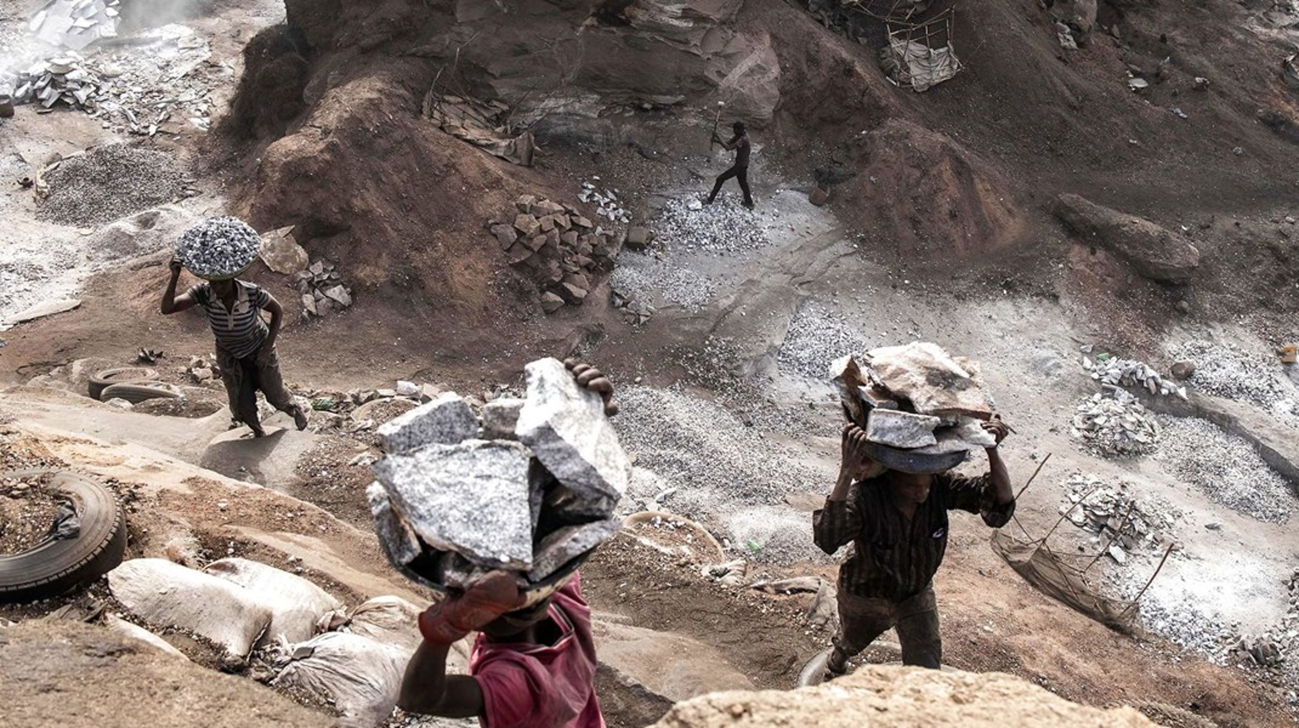 EU-kommissionen vil forpligte virksomheder til at udvise nødvendig omhu over for eksempelvis menneskeretskrænkelser i deres værdikæder. På billedet ses&nbsp;en mine i Burkina Faso.