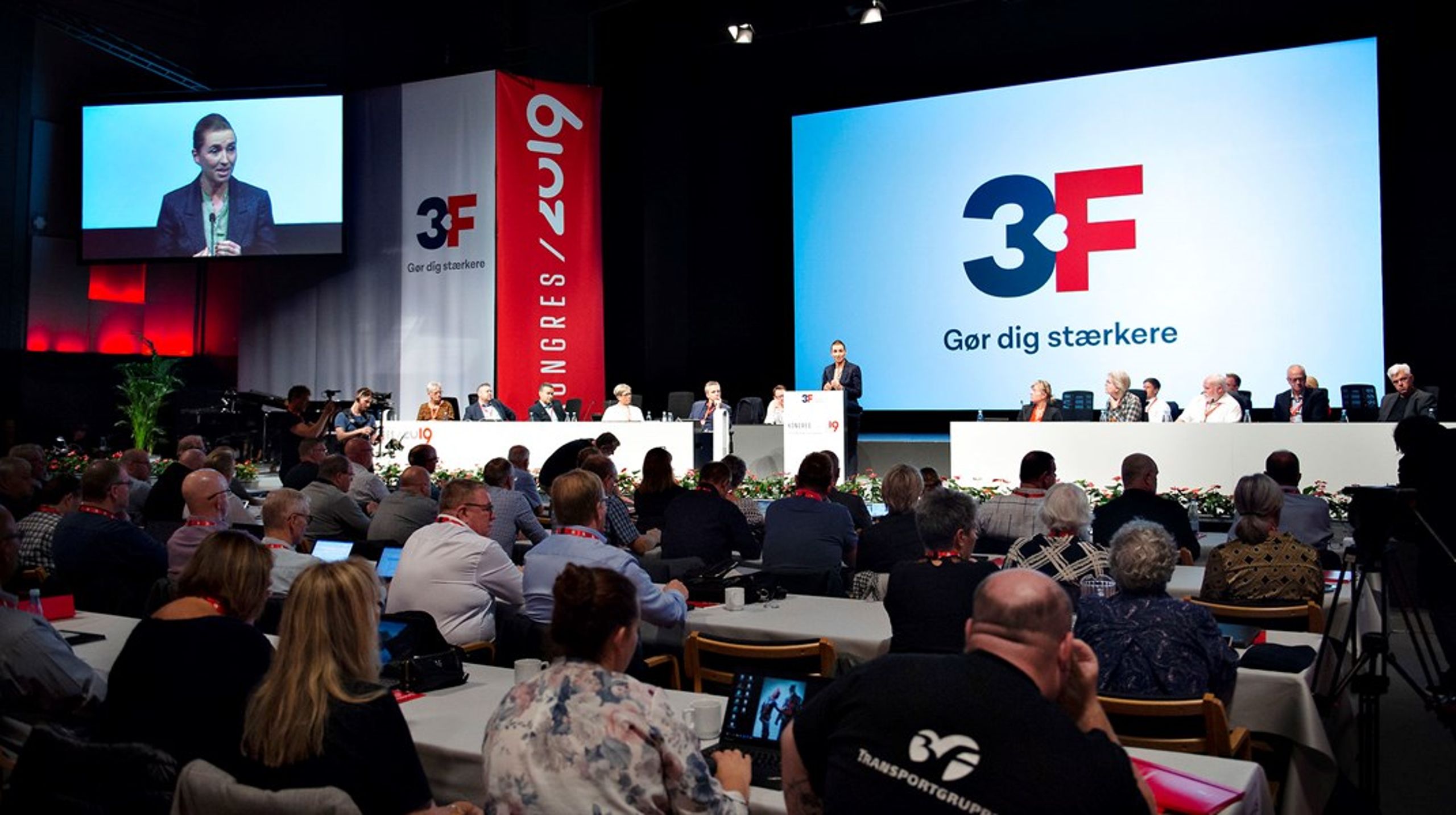 For to uger siden blev 3F-formand Per Christensen afsløret i at have ført et dobbeltliv to gange med i alt fire forskellige kvinder. 3F mistede tilliden til ham, men det er ikke muligt at få oplyst, om han fortsat kan sidde i bestyrelsen i statslige selskaber.&nbsp;