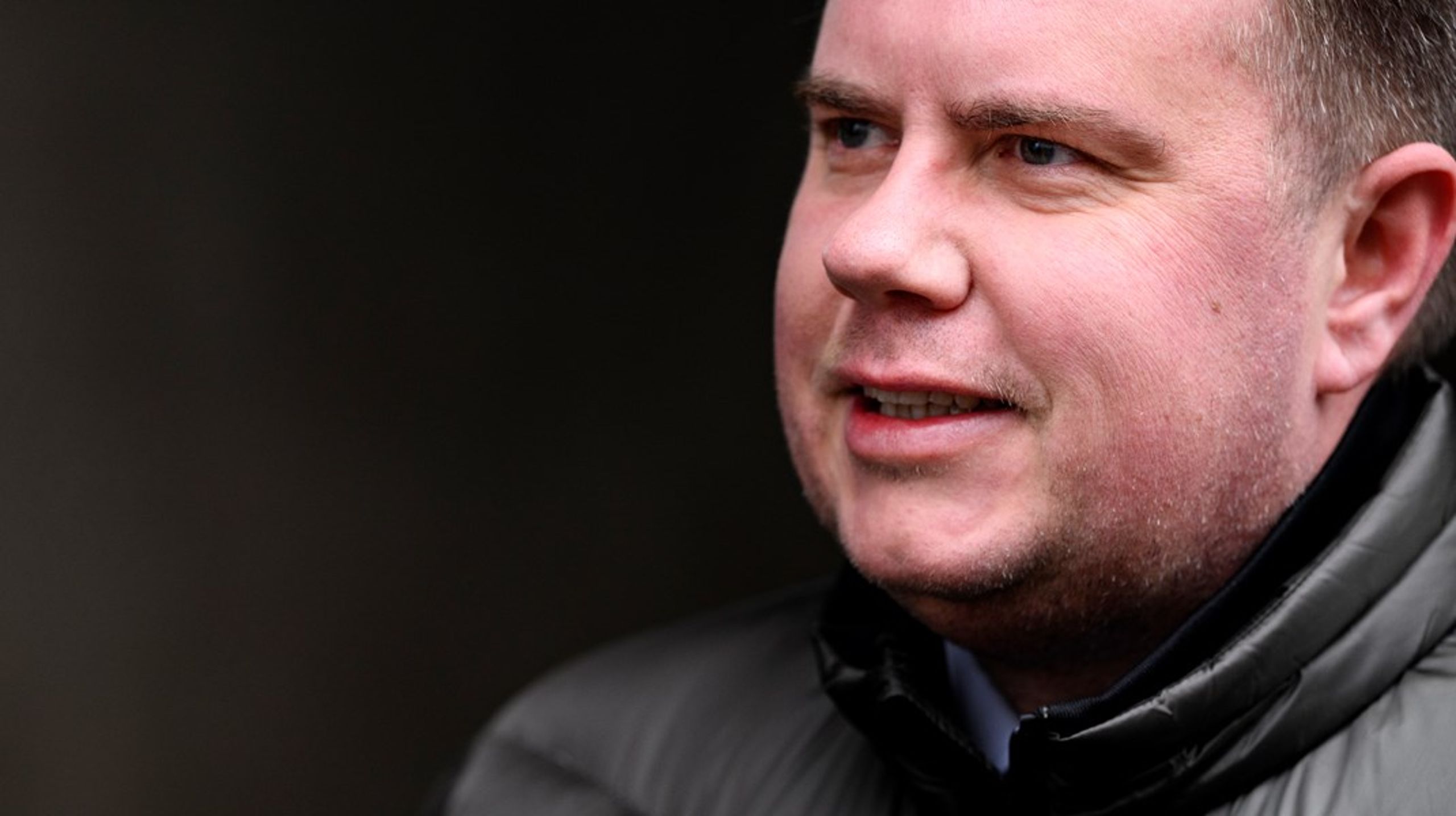 Tidligere udlændingeordfører for DF, Martin Henriksen, forlod Dansk Folkeparti fredag, da han mener, at Morten Messerschmidts ledelsesstil vil undergrave partiet.