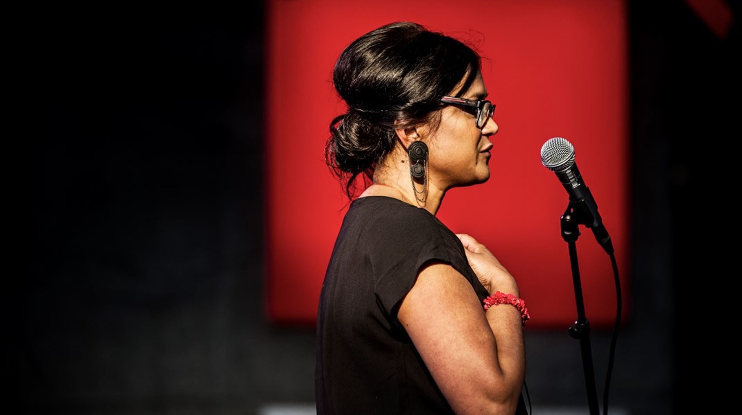 Flora Ghosh modtog Tine Bryld-prisen i 2013. Siden er hun i flere omgange blevet beskyldt for "grotesk dårlig ledelse", og for at skabe et problematisk arbejdsmiljø i organisationen Liva, som hun har stiftet og er direktør for.&nbsp;