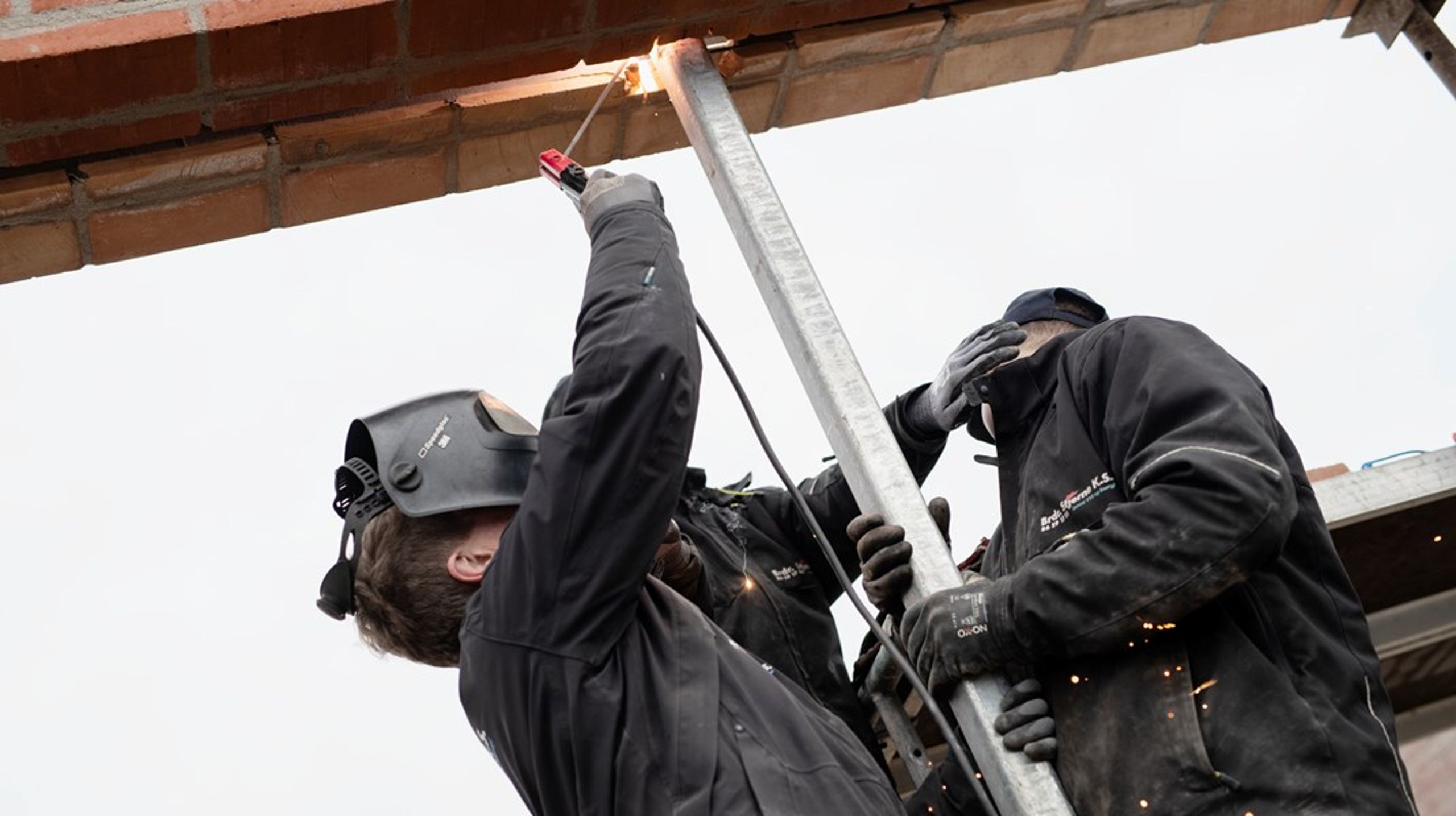 De bedste uddannelser sikres bedst&nbsp;i et tæt samarbejde mellem erhvervsskolerne og arbejdsmarkedets parter, skriver&nbsp;Troels Blicher Danielsen og Henrik W. Petersen.