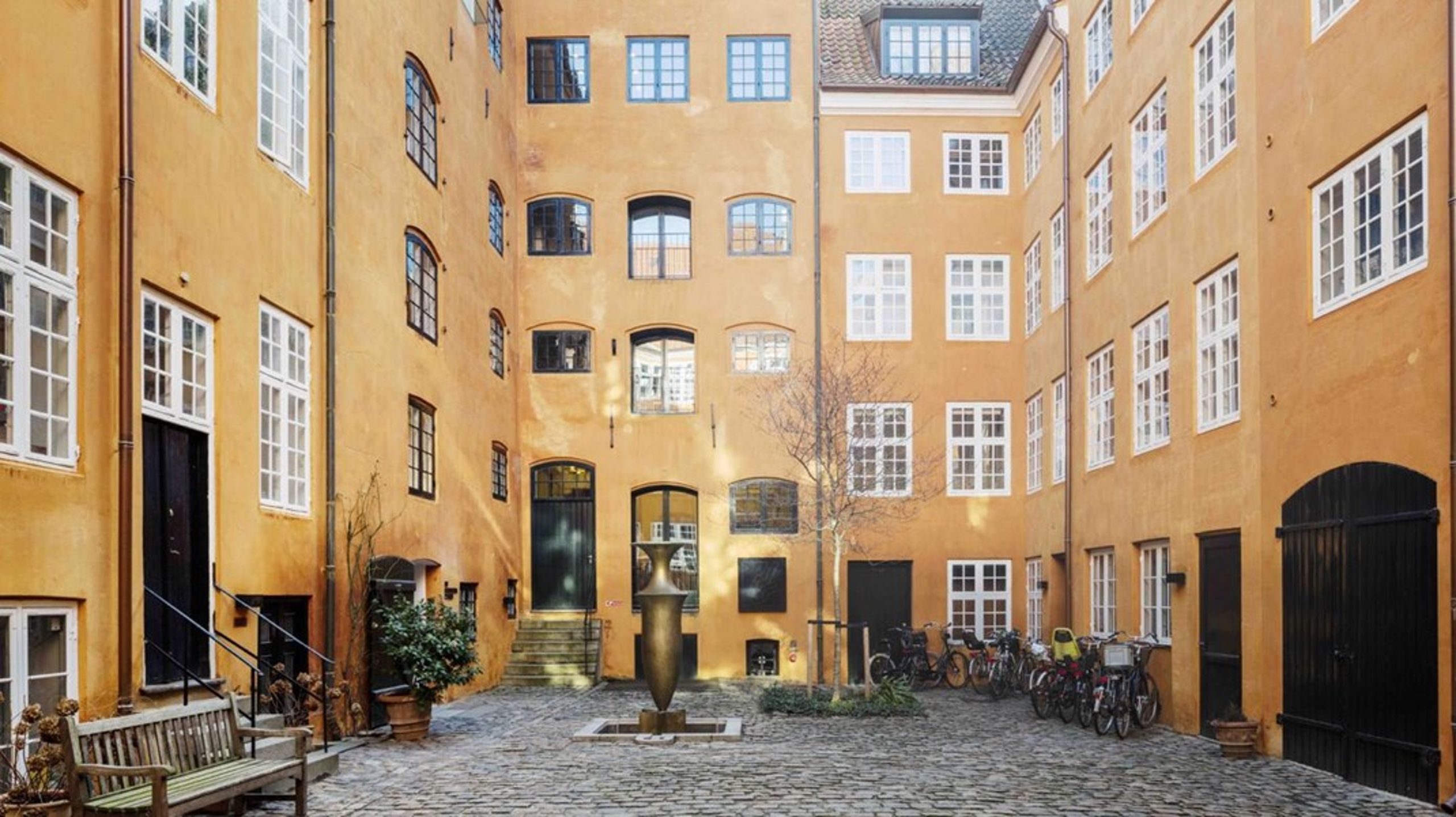 Ny Carlsbergfondet udvider sekretariatet med en&nbsp;kunstfaglig chef og projektchef.