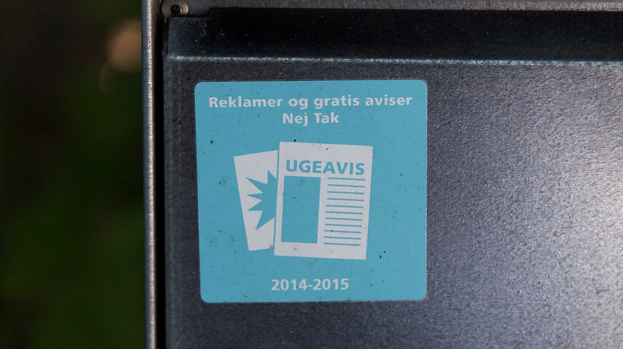 En ugeavispulje nytter ikke noget, hvis økonomien samtidig bliver udhulet med en Ja Tak-ordning, så alle danskere automatisk bliver frameldt tilbudsavisen, skriver Mads Brandstrup og&nbsp;Anni Matthiesen (V).