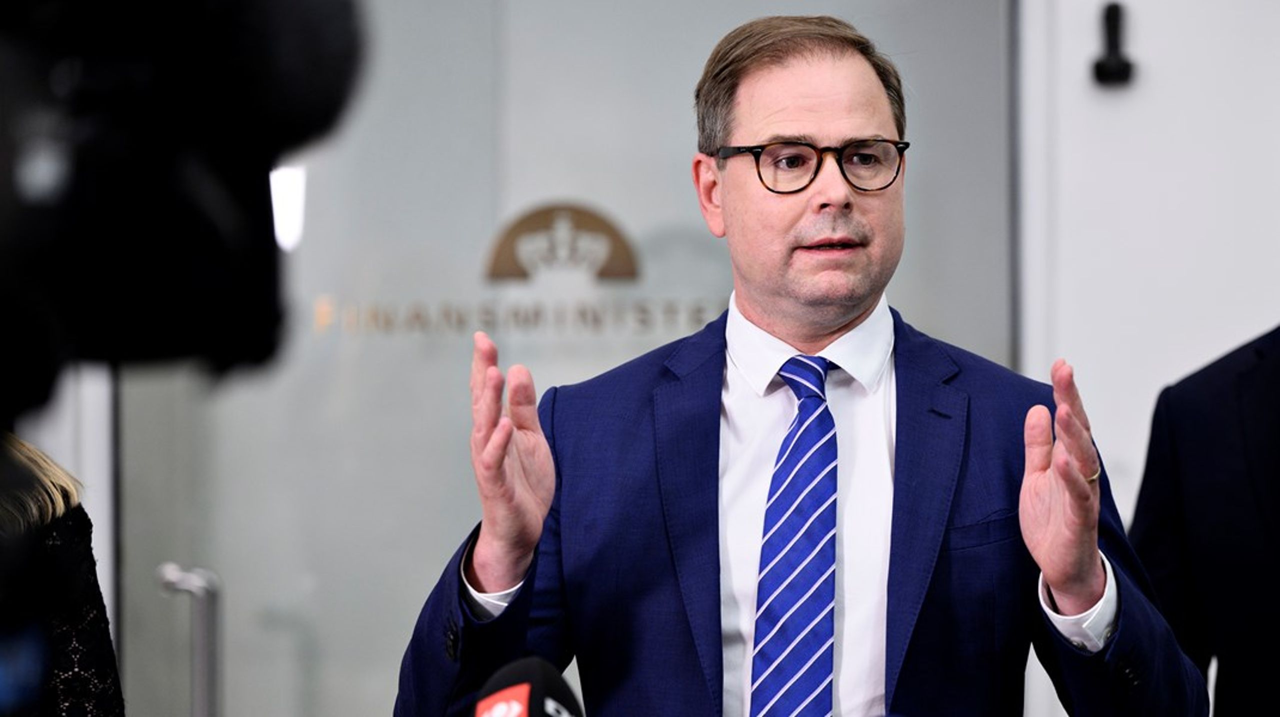 Hvis forhandlingerne om en sundhedsreform går som planlagt, bliver dele af sundhedsreformen en del af de kommende økonomiforhandlinger mellem regeringen, KL og Danske Regioner. Økonomiforhandlingerne starter i dag i Finansministeriet.&nbsp;