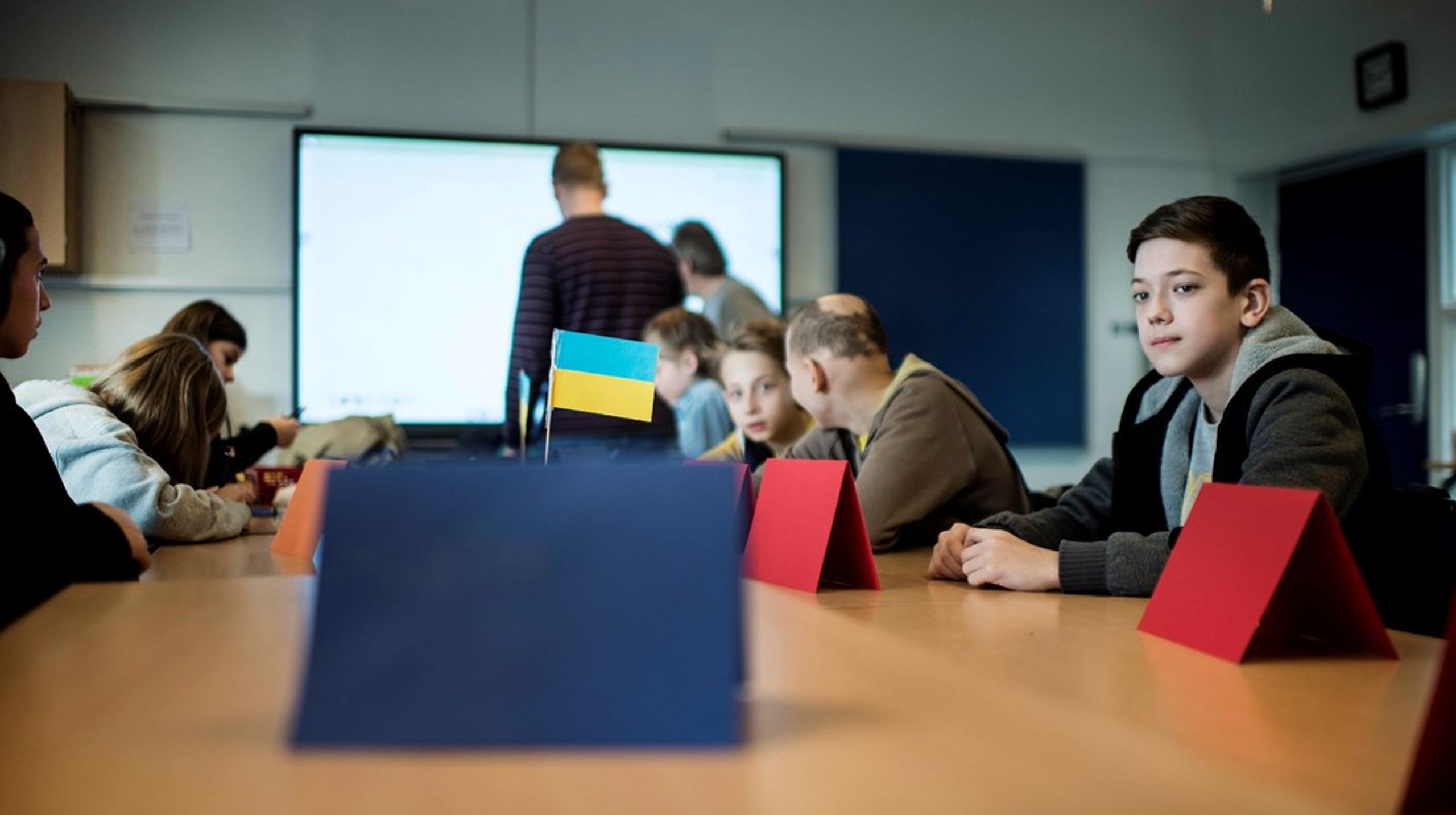 Det er alfa og omega, at skolegangen foregår på en dansk skole og ikke i ukrainerbyen. At vi hele tiden tænker de danske institutioner ind, som det sted ukrainerne også skal være, så vi sørger for mest mulig sammenhæng til det øvrige samfund, skriver Dansk Flygtningehjælp.