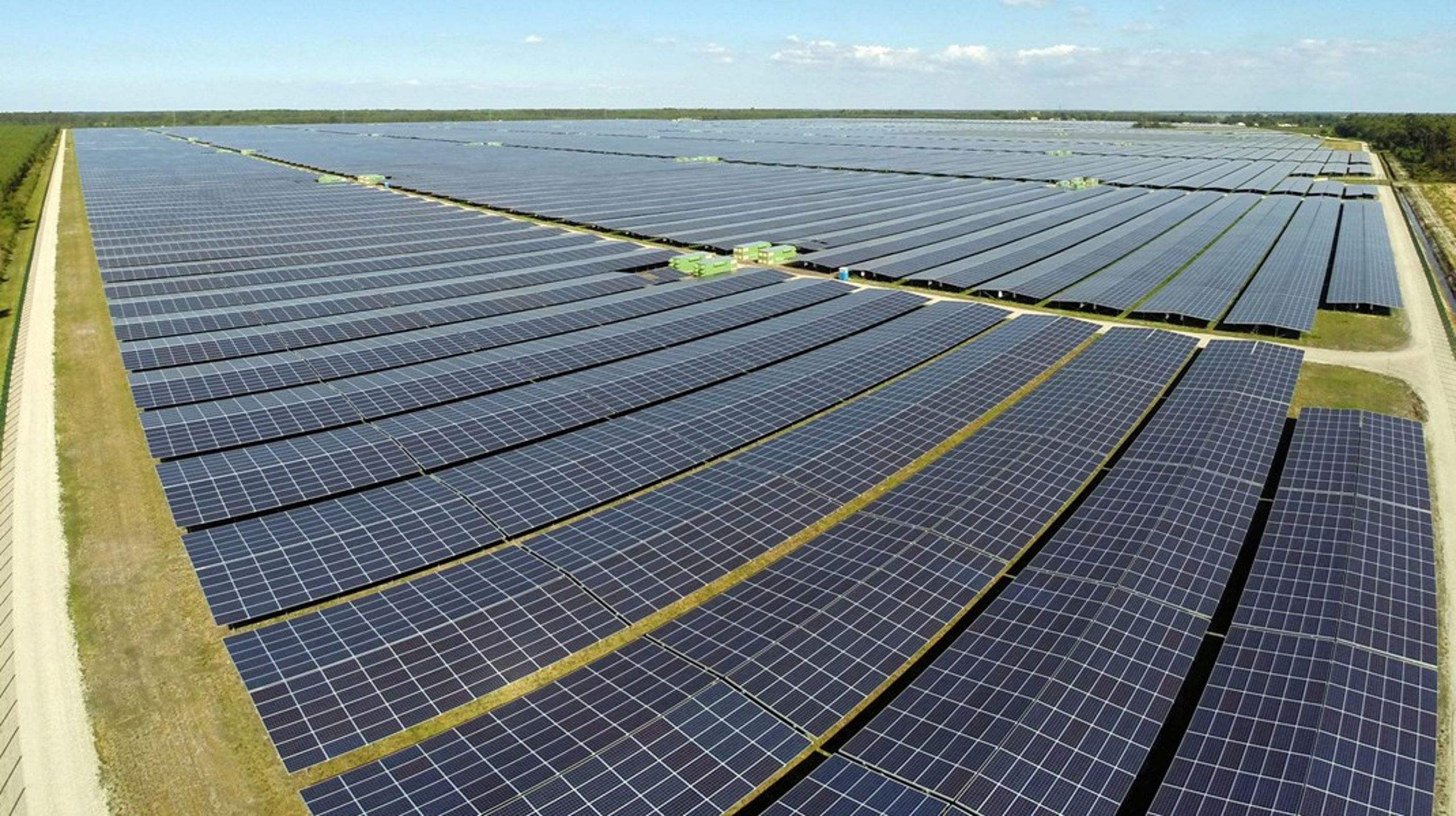 Placerer vi bare fem energiøer på land - én for hver regional geografi - kan det sikre Danmark ren, vedvarende og lokalt produceret energi, skriver borgmestrene&nbsp;Steen Christiansen, Holger Schou Rasmussen og Michael Ziegler.