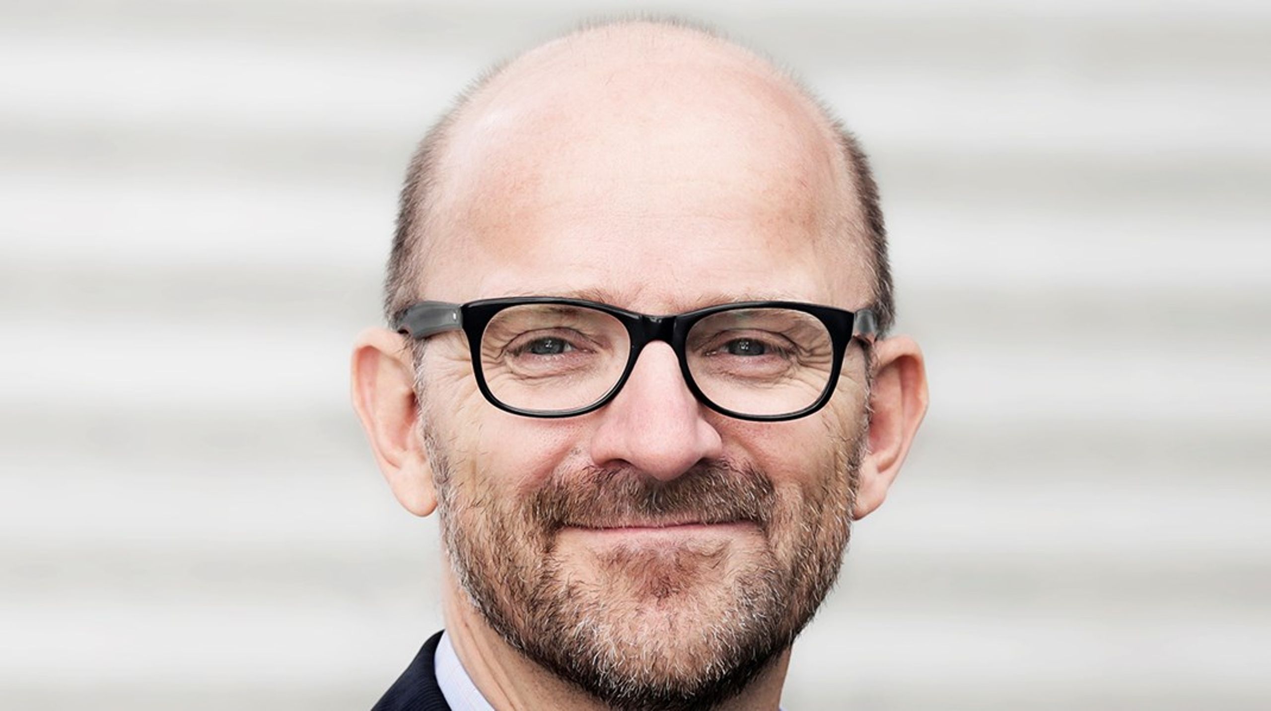 Læger skal ikke bruge tid på at indkalde patienter, booke lokaler og registrere rutineopgaver, og sygeplejersker skal også væk fra computeren og ud til patienterne, skriver Mads Koch Hansen.&nbsp;<br>