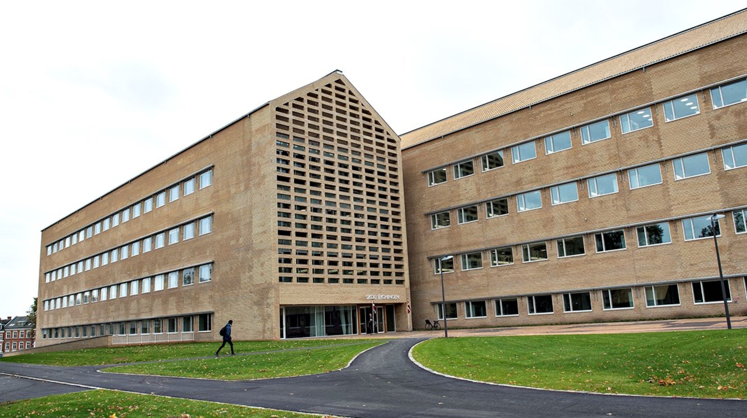 Udfordringer er så generelle og tværgående, at de ikke løses ved alene at undersøge vilkår for forskningsfrihed, skriver&nbsp;Marie-Louise Nosh, Thomas Sinkjær, Jonas Lind fra Videnskabernes Selskab.