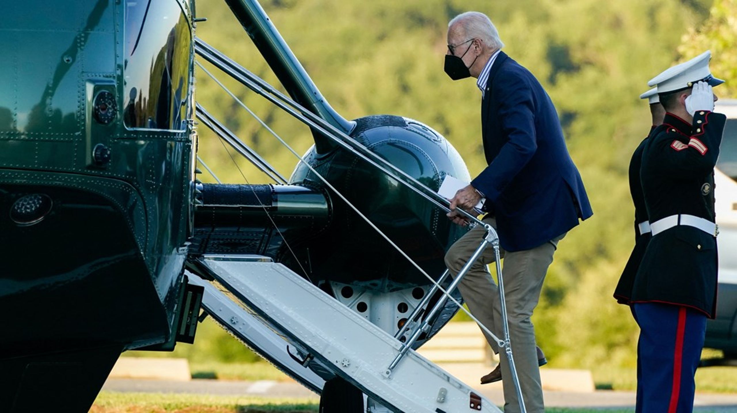 Tilliden til politikerne og de demokratiske institutioner&nbsp;er fraværende eller i bedste fald papirstynd i USA, inden vælgerne skal til&nbsp;midtvejsvalg i november, skriver Jonas Parello-Plesner.&nbsp;