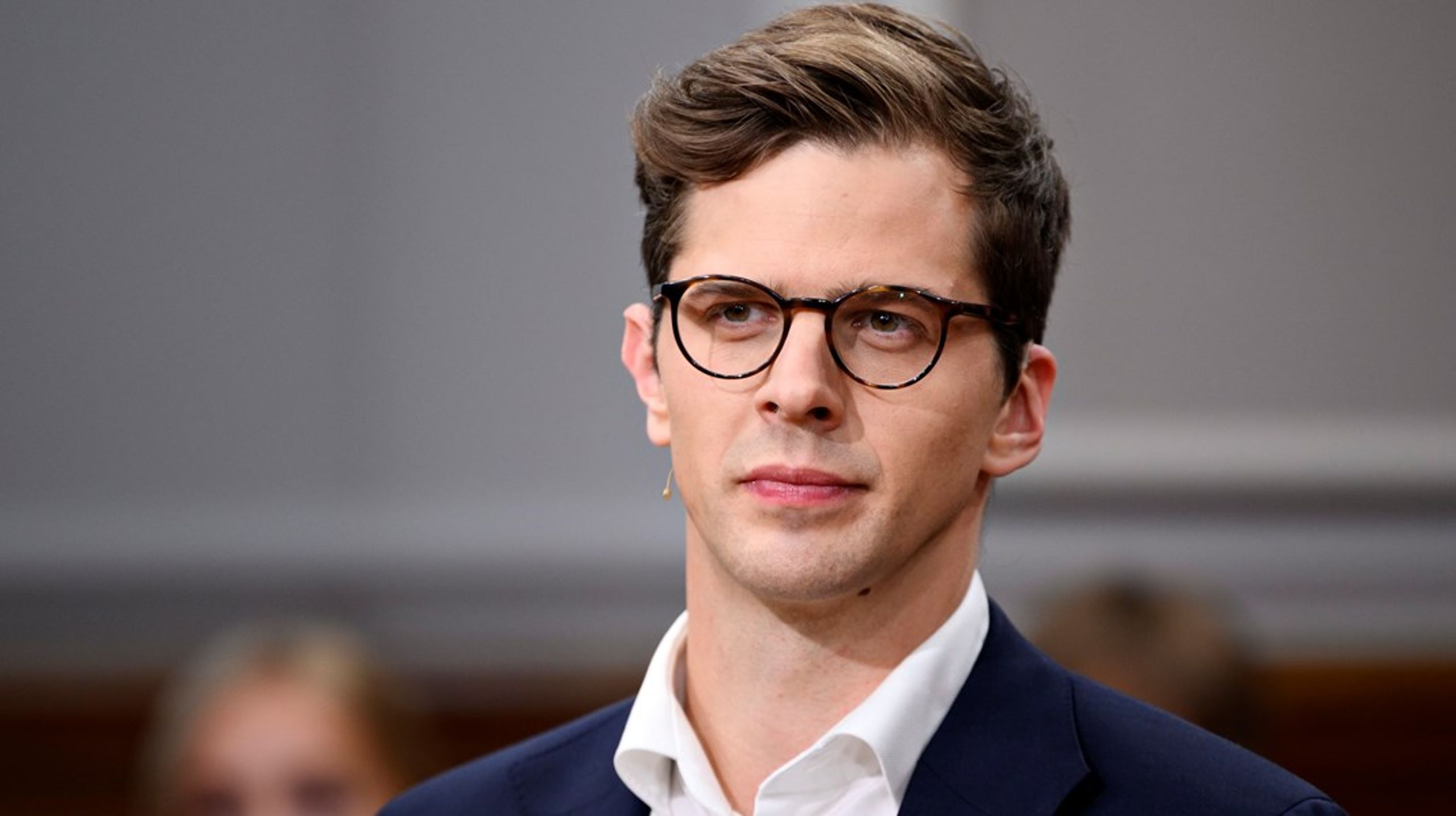 Det er et&nbsp;tegn på trumpske tilstande i dansk politik, når Alex Vanopslagh i et tweet kalder Danmark under Mette Frederiksen for et klovnedemokrati, skriver David Trads.&nbsp;