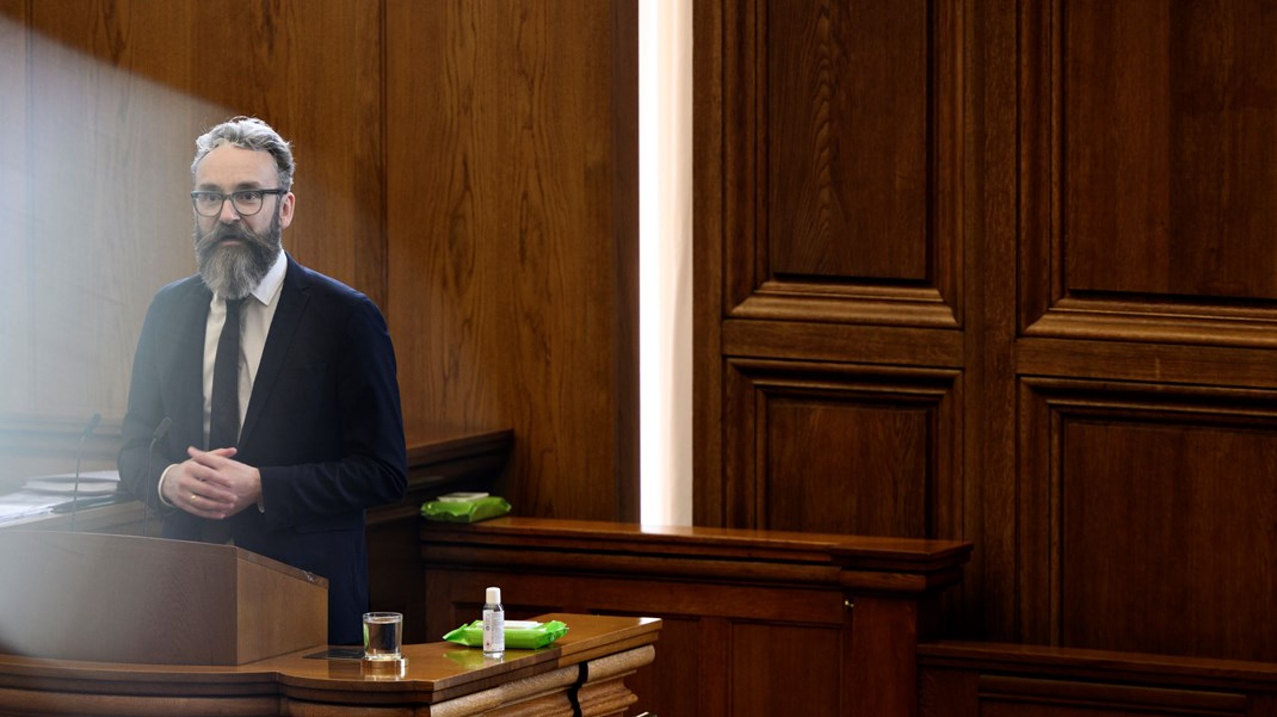 Den private sektor vil kunne varetage de boligsociale opgaver langt bedre end almensektoren, mener tidligere boligminister Ole Birk Olesen (LA).