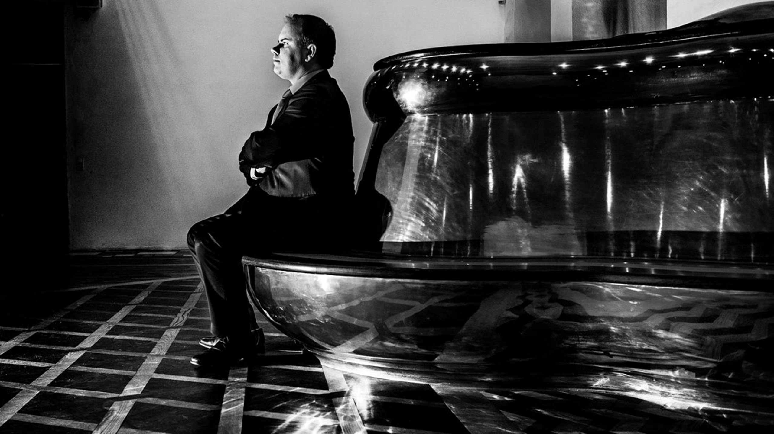 Fortællingen om den brede konsensus om den stramme udlændingepolitik&nbsp;er slået igennem&nbsp;hos vælgerne, og det er ifølge Martin Henriksen en af årsagerne til hans gamle partis fald. "Man har gjort en dyd ud af at sige, at vi har overbevist de andre partier. Det har jeg også selv sagt. Og på den måde har vi også sagt til vælgere, at den var god nok," siger han til Altinget.