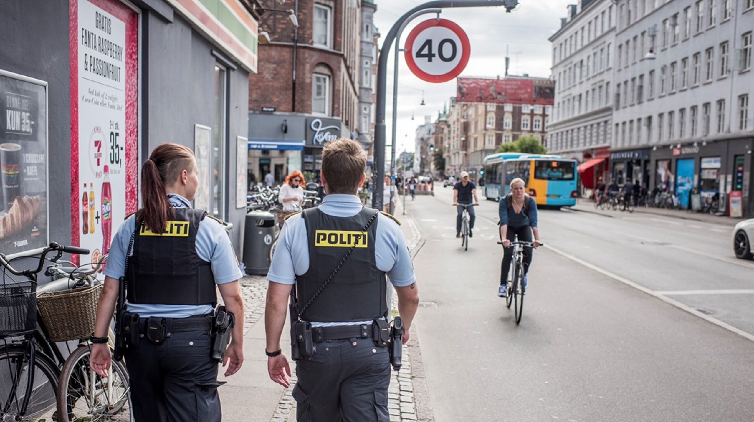 Politiet skal ikke blot møde borgerne på gaden fremadrettet. De skal også møde dem på&nbsp;nettet.&nbsp;