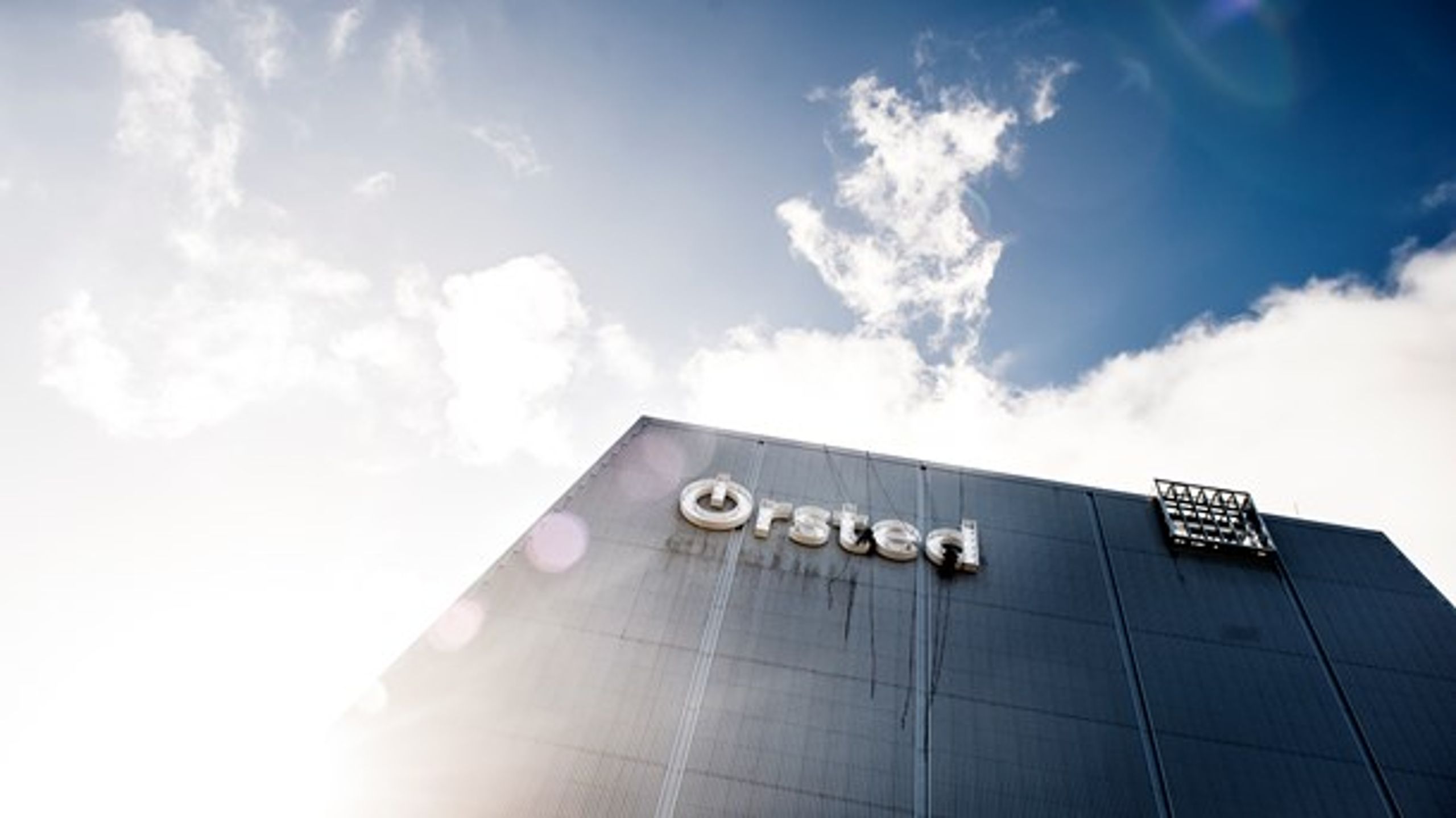 Venstres forslag om at sælge statens andel i Ørsted er ikke en joke. Derimod er det et forslag til at øge pengesummen til at investere i den grønne omstilling, skriver Carsten Kissmeyer (V).&nbsp;