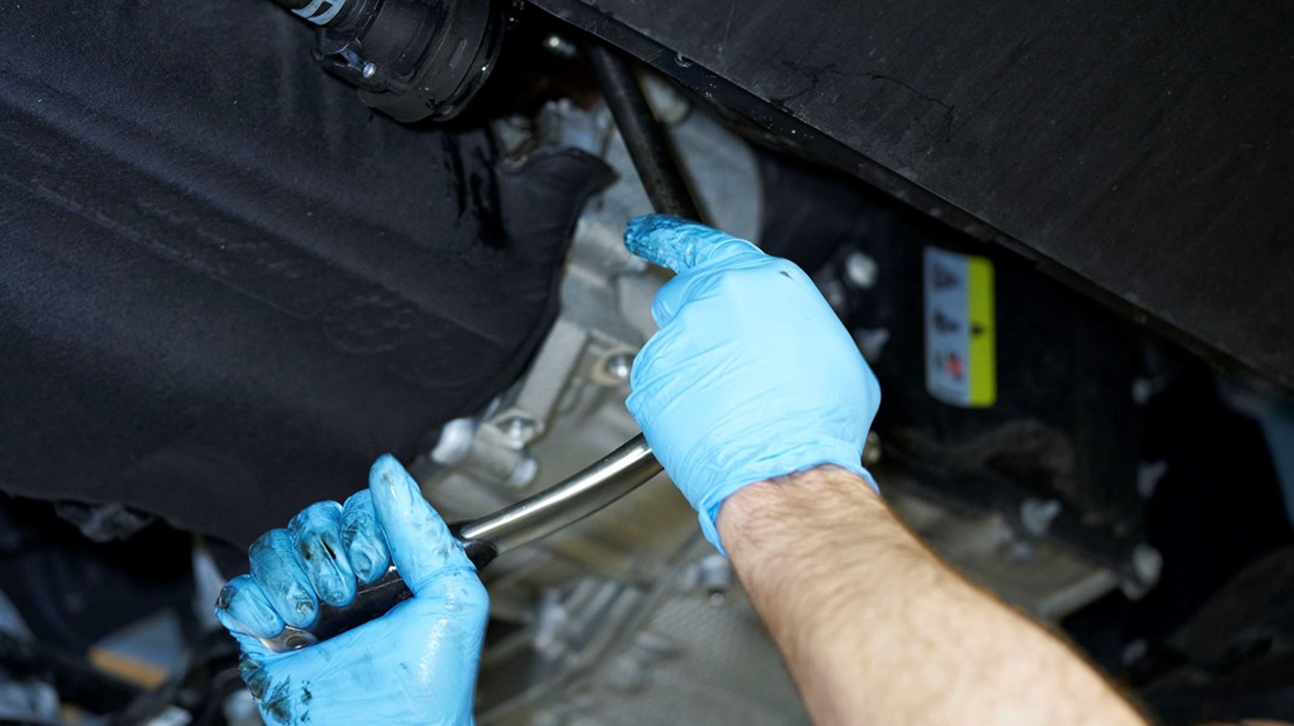 I den seneste kvartalsundersøgelse blandt Autobranchen Danmarks medlemmer svarer næsten to ud af tre, at de har svært ved at finde kvalificeret arbejdskraft, skriver Gitte Seeberg.<br><br>