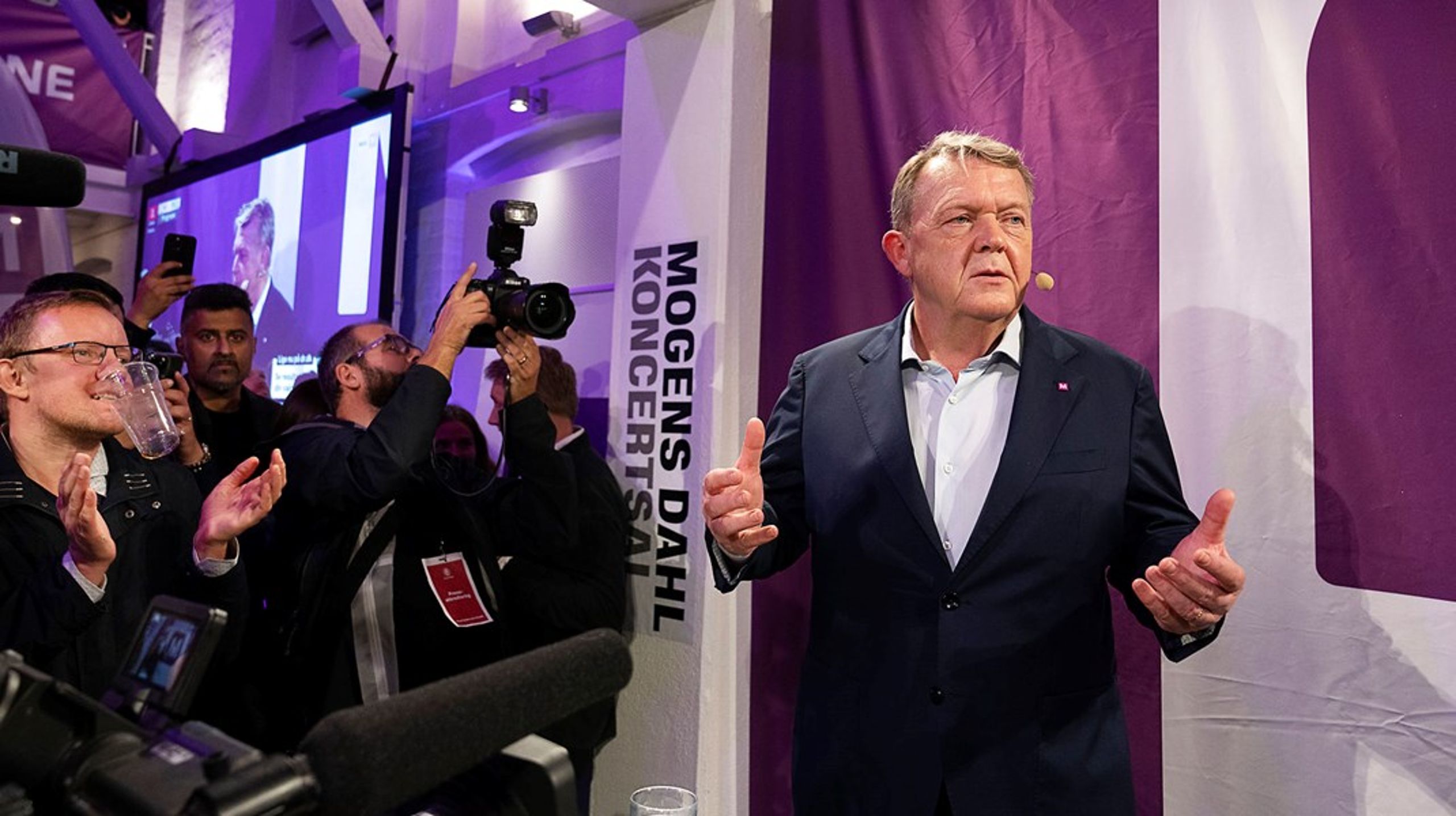 Lars Løkke (M) virkede ikke særlig lykkelig trods 16 mandater til Moderaterne. Med god grund.