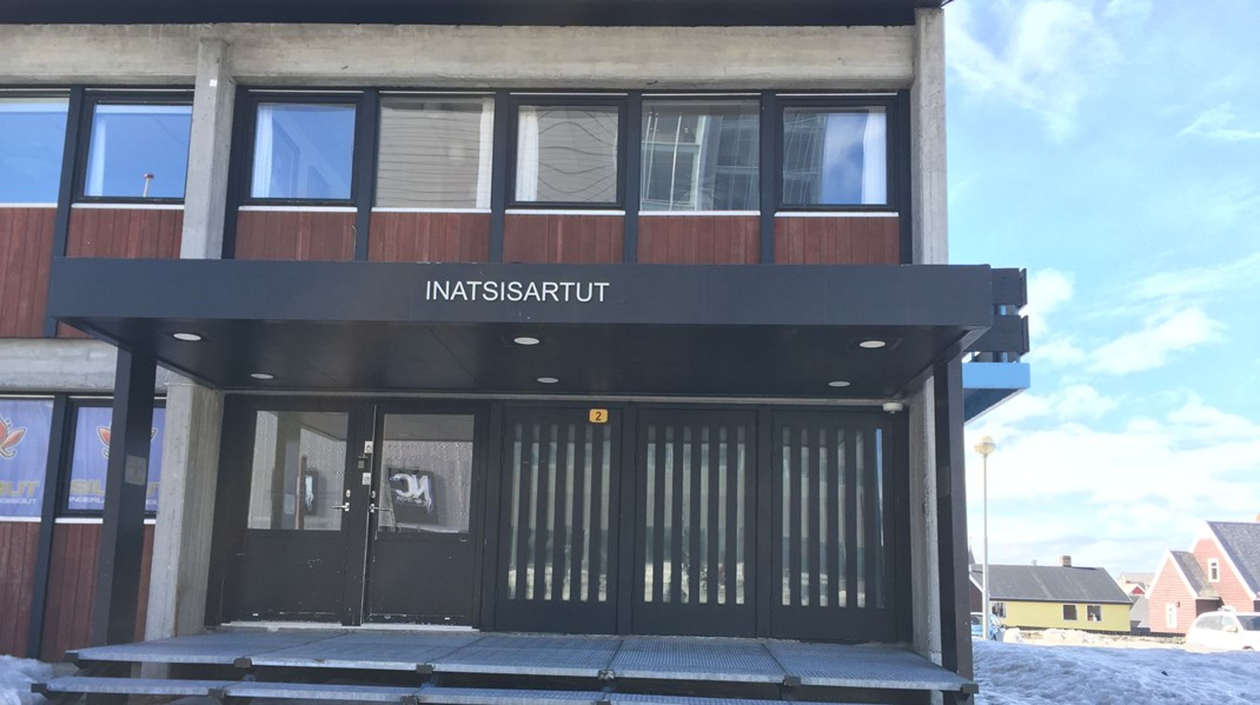 <div>Hver uge stiller medlemmer af Grønlands Landsting spørgsmål til den siddende regering. De mest interessante spørgsmål og de efterfølgende svar kan du læse hver uge på Altingets Arktisportal.</div>