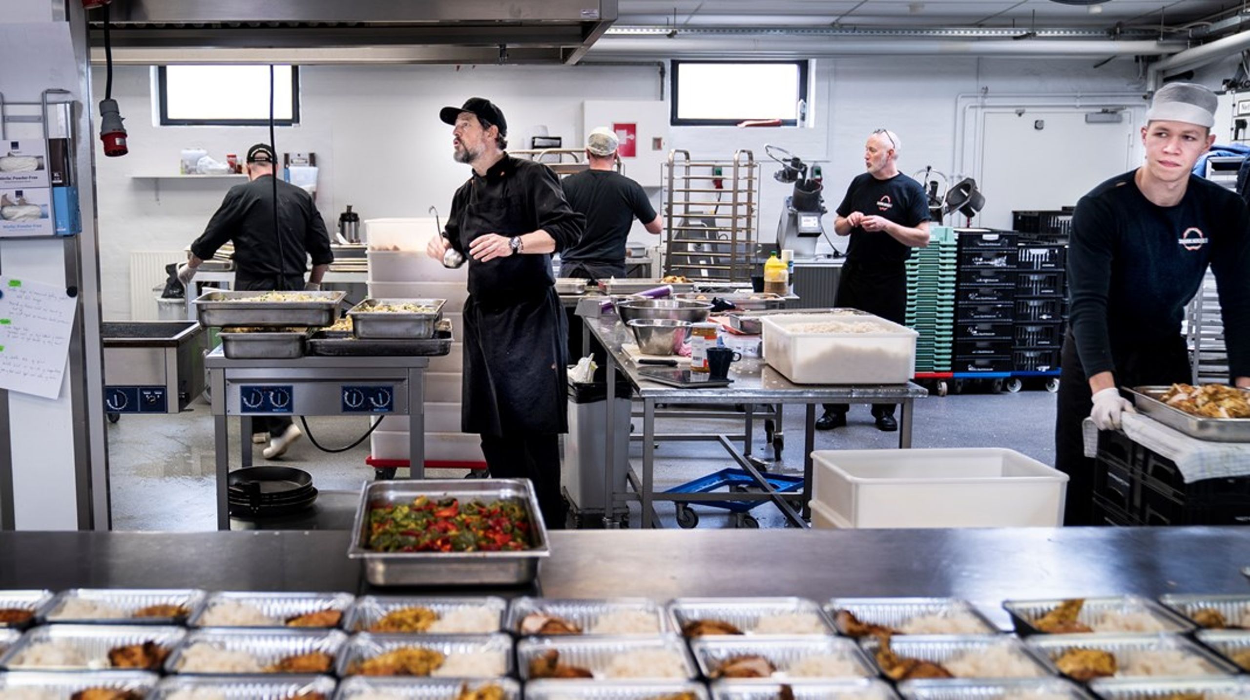 Den politiske debat om international rekruttering bliver for ofte reduceret til beløbsordning og lønniveauer. Der er brug for at adskille flygtninge- og asylpolitik fra rekruttering af internationale medarbejdere og se bredere på problematikken, skriver Kristian Nørgaard.