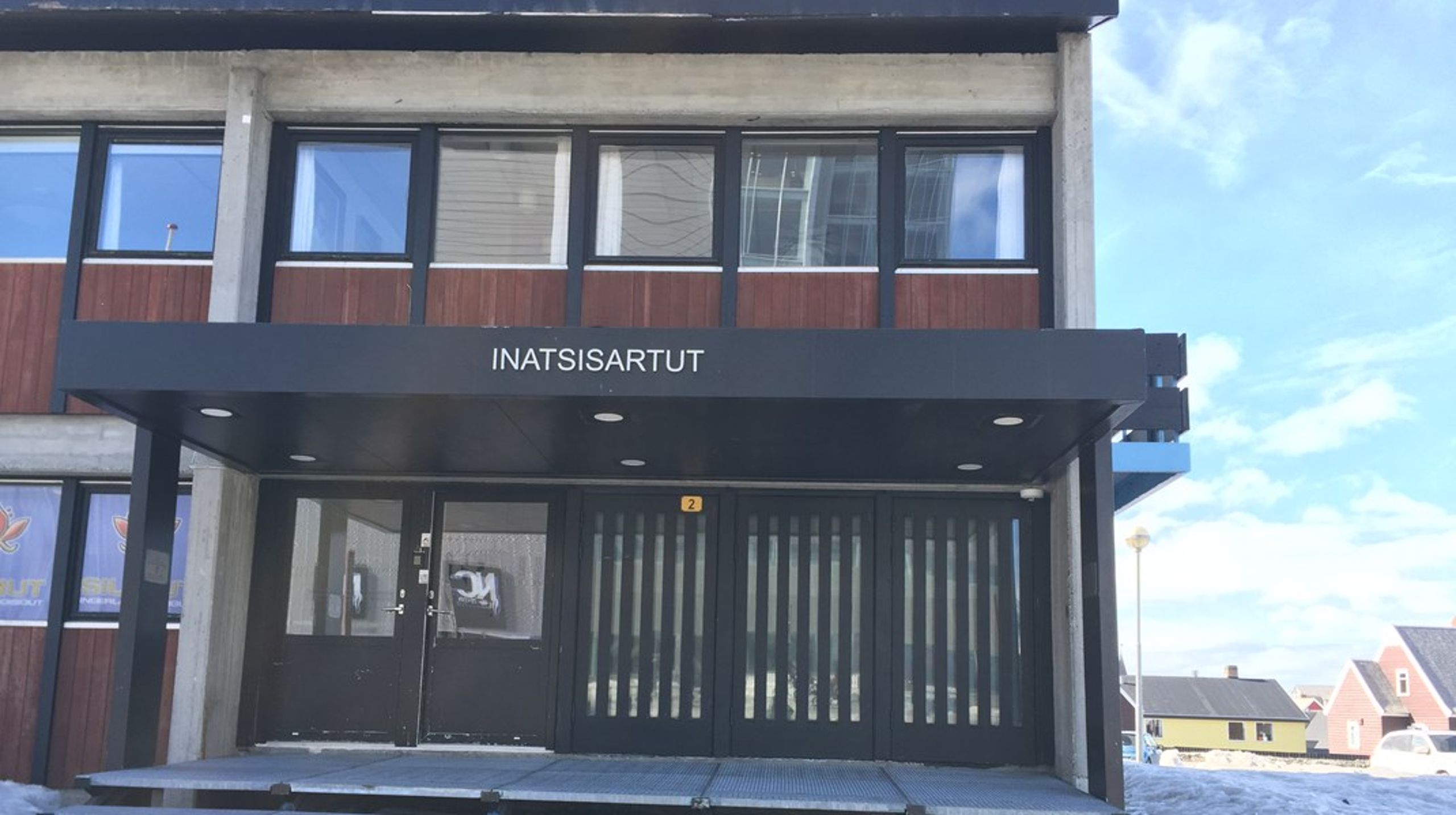 <div>Hver uge stiller medlemmer af Grønlands Landsting spørgsmål til den siddende regering. De mest interessante spørgsmål og de efterfølgende svar kan du læse hver uge på Altingets Arktisportal.</div>