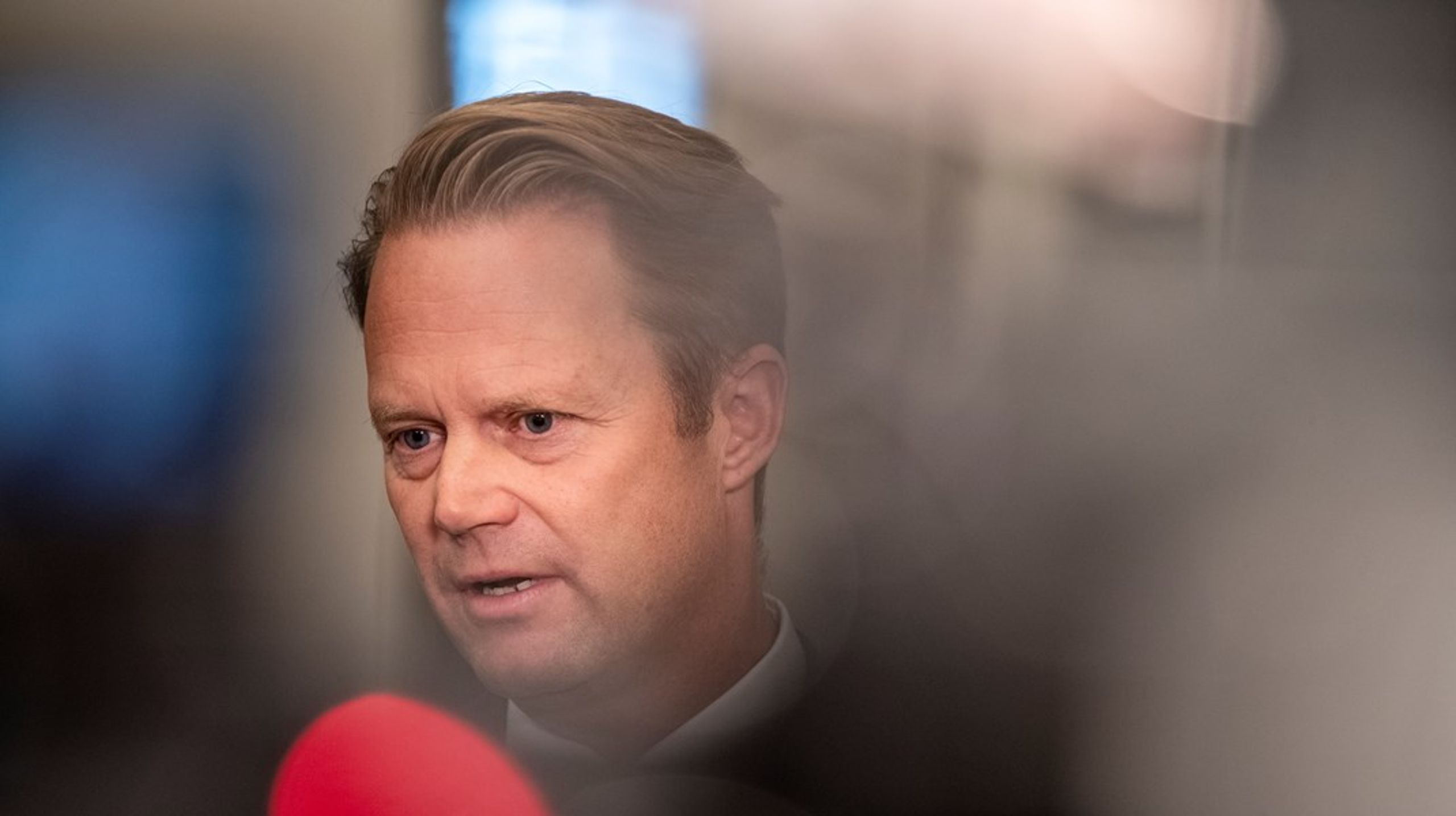 Hvad&nbsp;med Jeppe Kofod (S) som udenrigsminister? Han er både en dark horse og den oplagte kandidat, skriver Erik Boel.&nbsp;&nbsp;&nbsp;