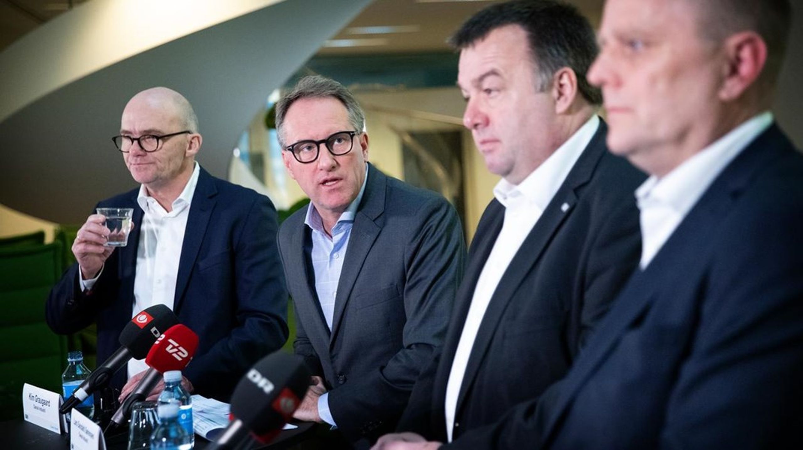 Når industriens overenskomst skal på plads, er det Kim Graugaard og Lars Sandahl Sørensen fra DI, der forhandler med Metal-formand Claus Jensen og Mads Andersen fra 3F.