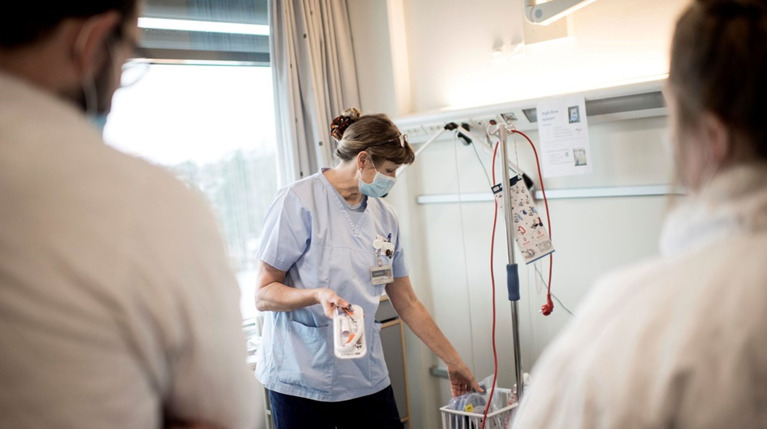Pårørende er ikke en slags frivillige. Vi kommer ikke for at sprede hygge og glæde for alle, men for at besøge netop den ene, som står vores hjerte nær, skriver Marie Lenstrup.