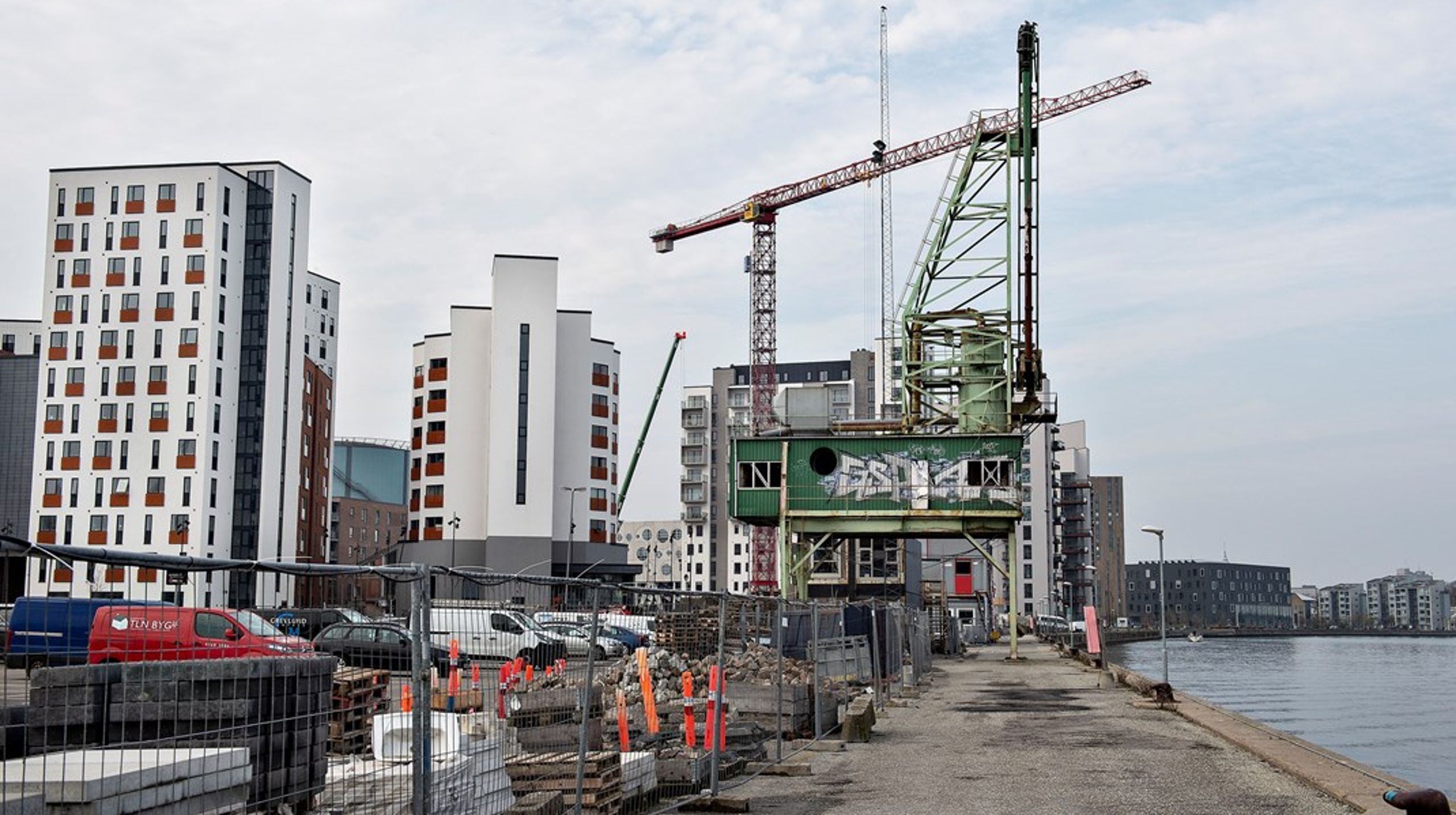 Krigen i Ukraine har gjort det&nbsp;tydeligt, at man har haft for meget fokus på at
skaffe energi og alt for lidt fokus på at spare på energien, skriver Palle Thomsen, der er adm. direktør i Danske Byggecentre.