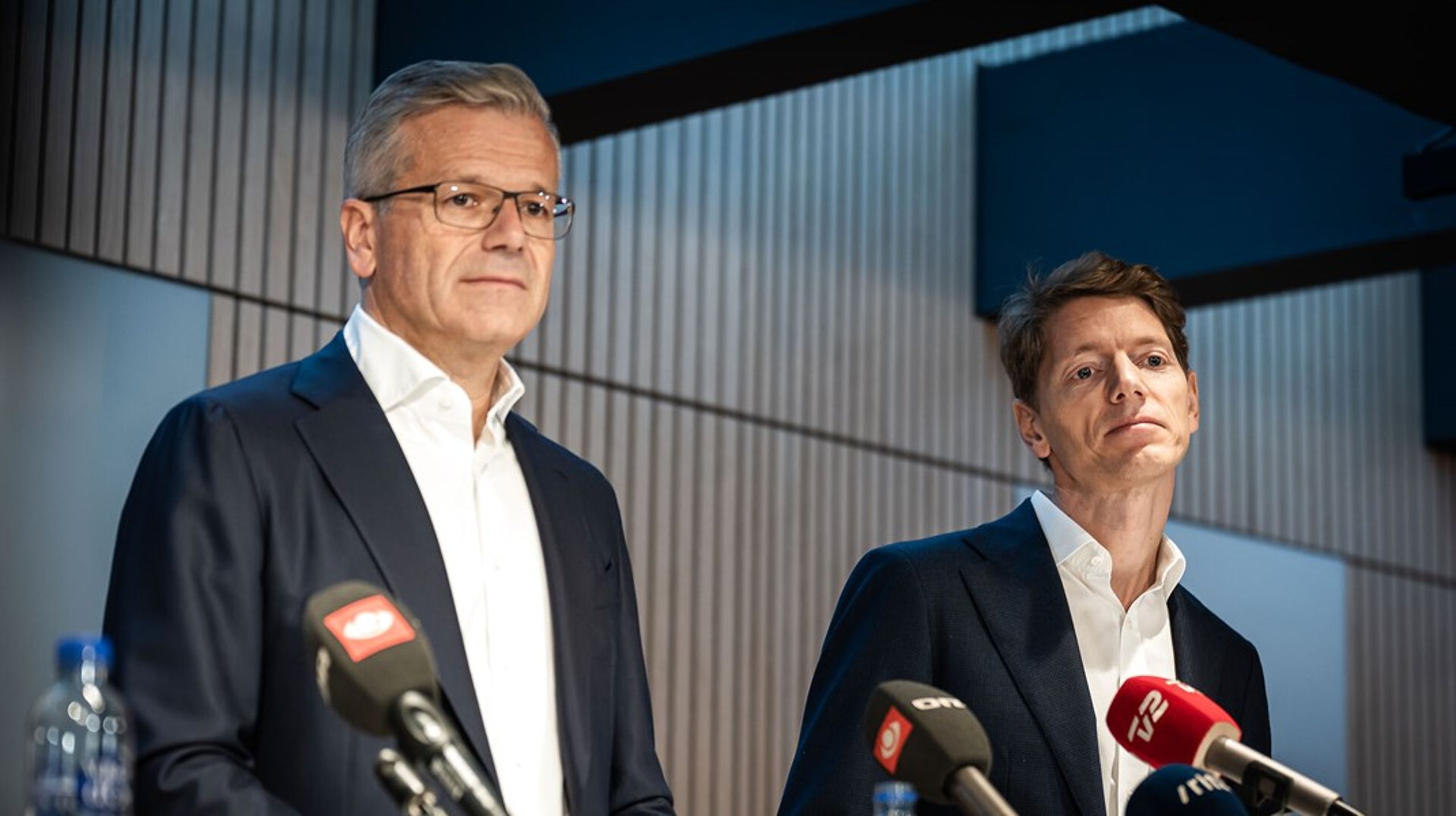 Administrerende direktør Vincent Clerc og bestyrelsesformand&nbsp;Robert Mærsk Uggla på et pressemøde.