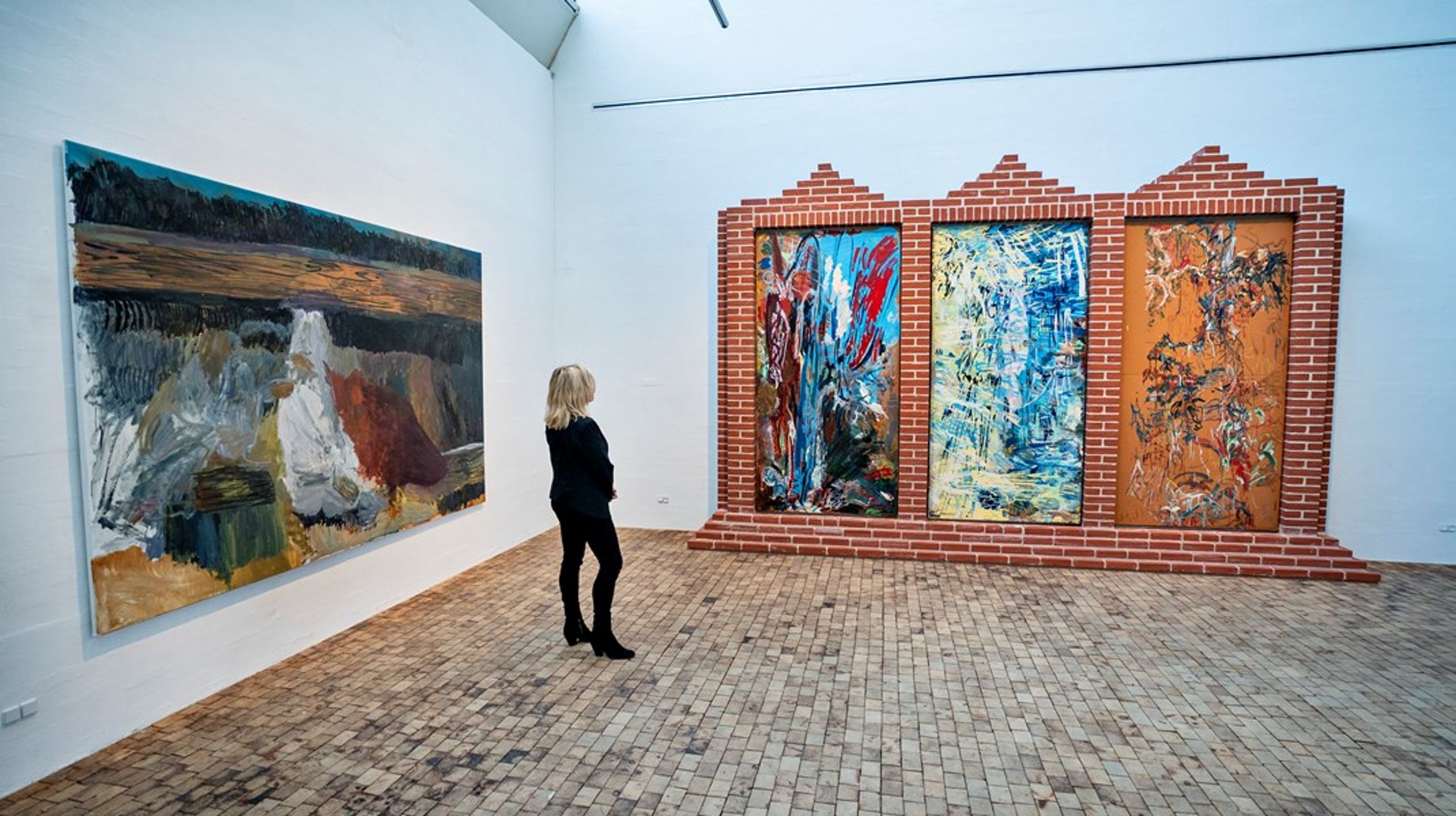 Konkret tilbyder kommuner alt fra fælleslæsning, korsang, samtalesaloner om kunst og tegneundervisning, ligesom der arrangeres besøg hos lokale kulturinstitutioner for at modvirke mistrivsel.&nbsp;