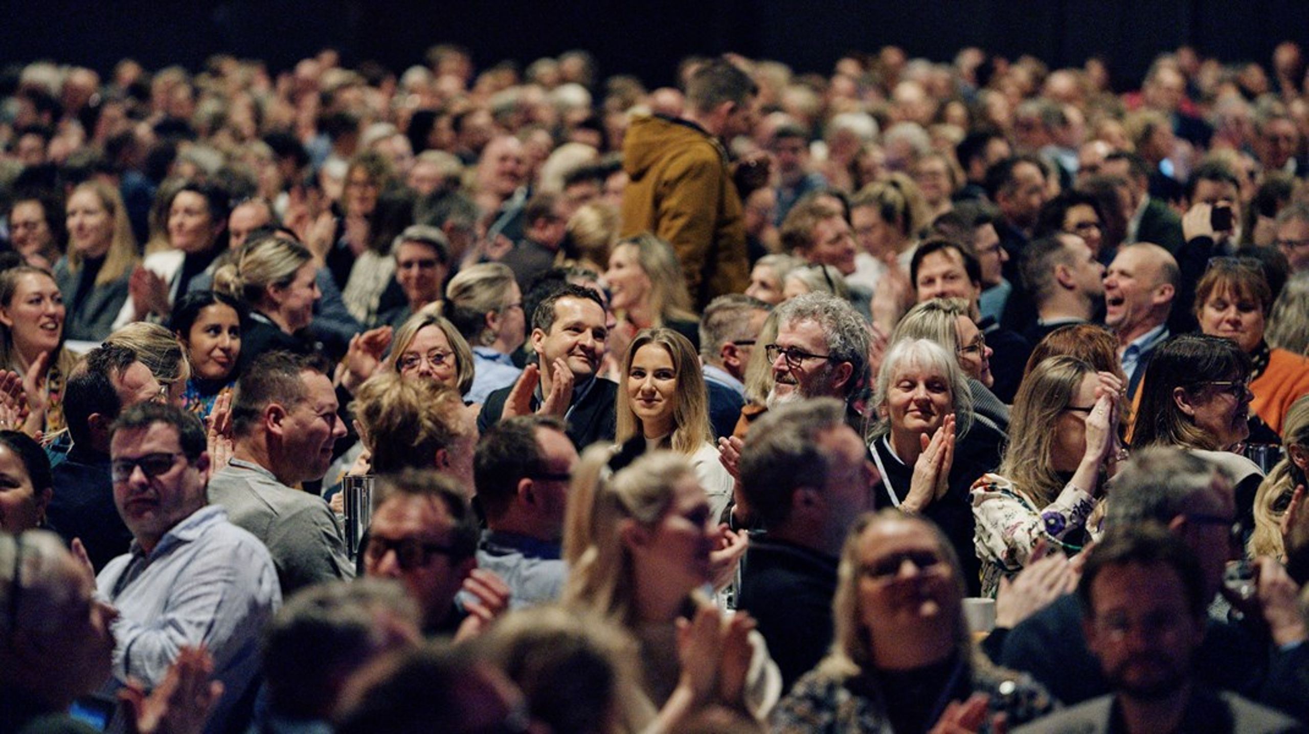 Professor Svend Brinkmann og en række forskere i blandt andet læring, leg og unges trivsel var på scenen for at inspirere de cirka 1.500 deltagere i KL's årlige Børn og Unge Topmøde i Aalborg.