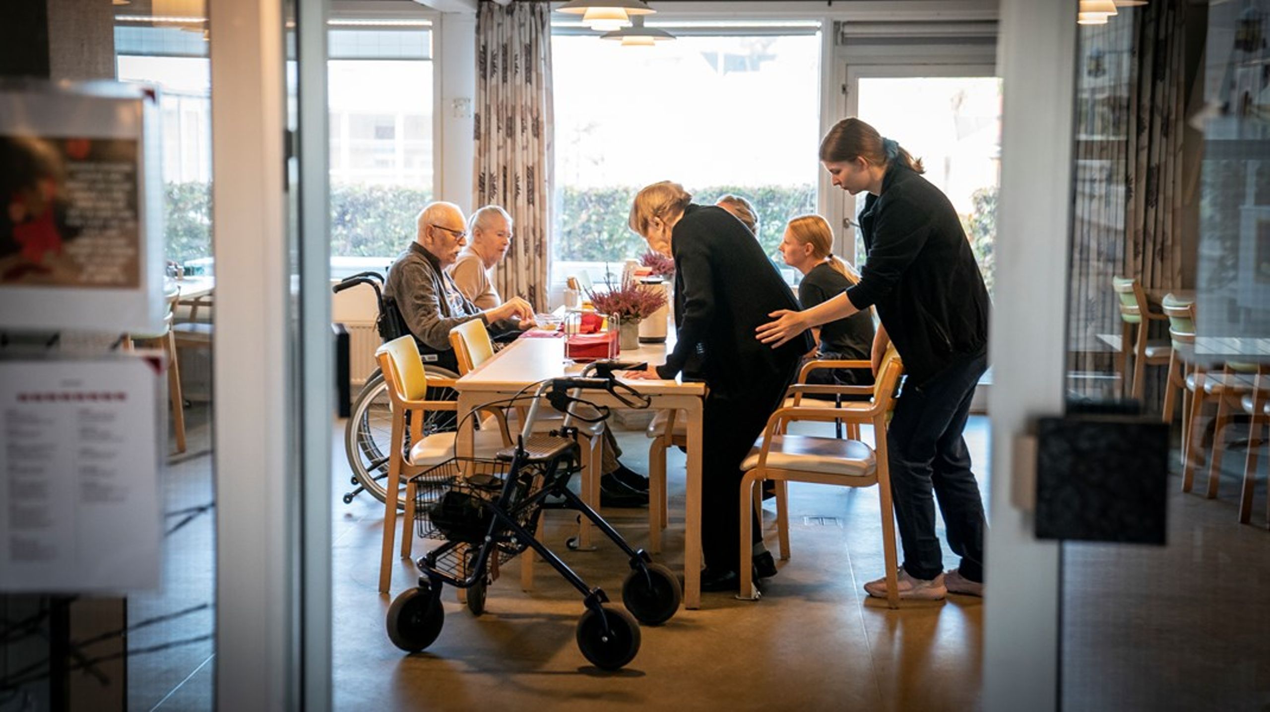 Det er særligt i den offentlige sektor, at deltidsudfordringen er stor.&nbsp;Alene inden for ældresektoren, som er domineret af kvinder, er otte ud af ti ansatte på deltid, skriver&nbsp;Natalia Anna Rogaczewska.