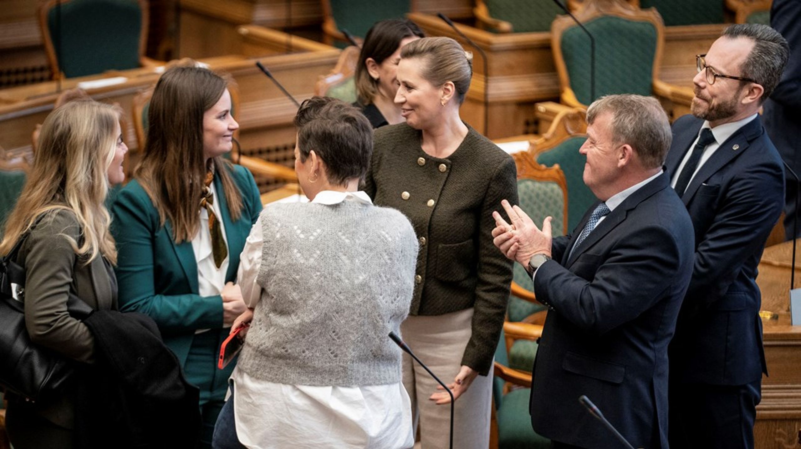 Ifølge regeringsgrundlaget vil regeringen overholde eksisterende forlig. Det omfatter utvivlsomt de brede over midten, men regeringen mener imidlertid, at de ’smalle forlig’, som S-regeringen indgik med de røde partier,&nbsp;er faldet bort, skriver&nbsp;Flemming Juul Christiansen.