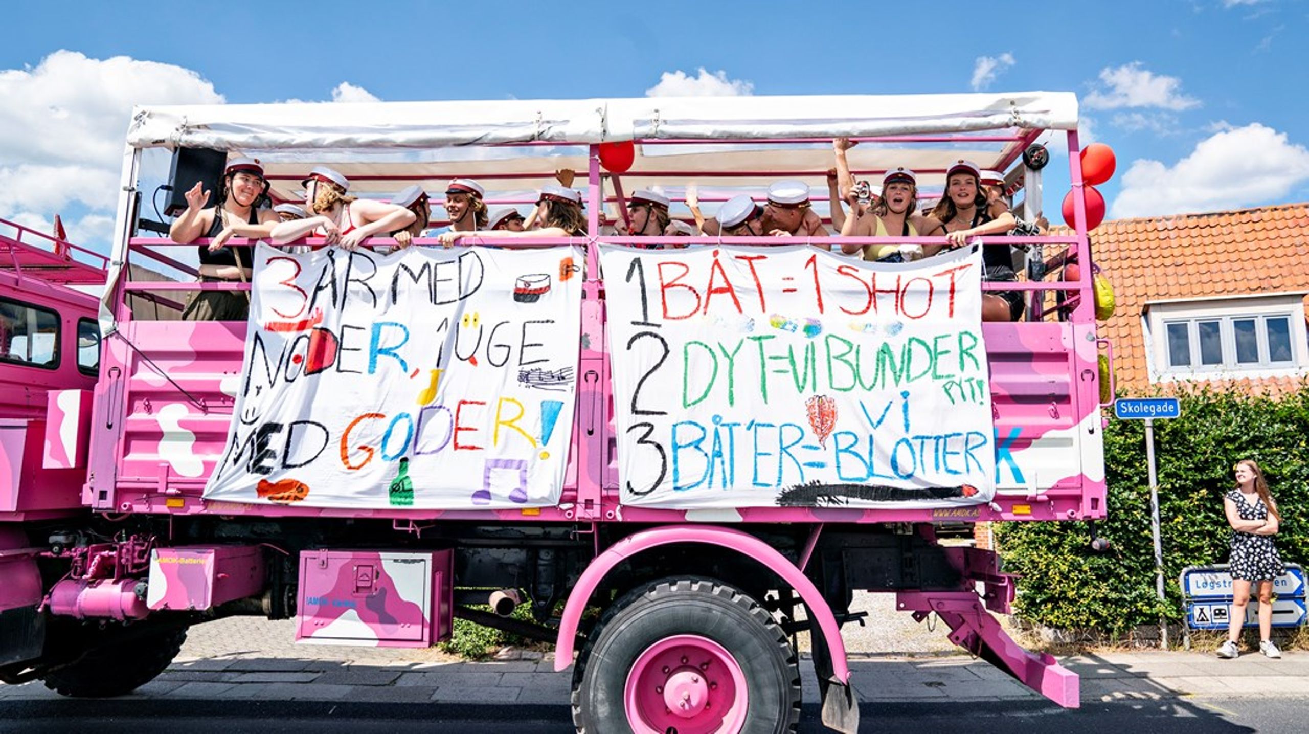 Det er dybt problematisk, at gymnasiet er med til at reproducere skæve idealer om, hvad man skal efter gymnasiet, skriver Oliver Gabrielsen.