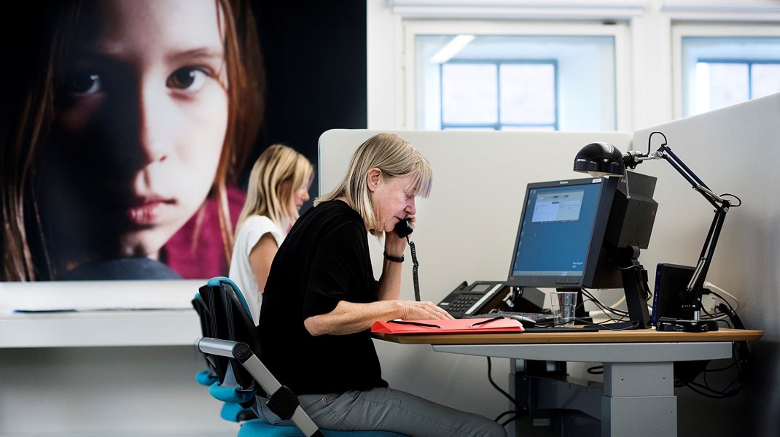 Flere civilsamfundsorganisationer, som tilbyder rådgivning om natten, har svært ved at rekruttere frivillige til de skæve tider. Nogle af dem har løst problemet ved at tilbyde betaling for nogle af vagterne. - med forskellige modeller for de frivillige. Det gælder blandt andet Børnetelefonen. <i>Arkivfoto</i>