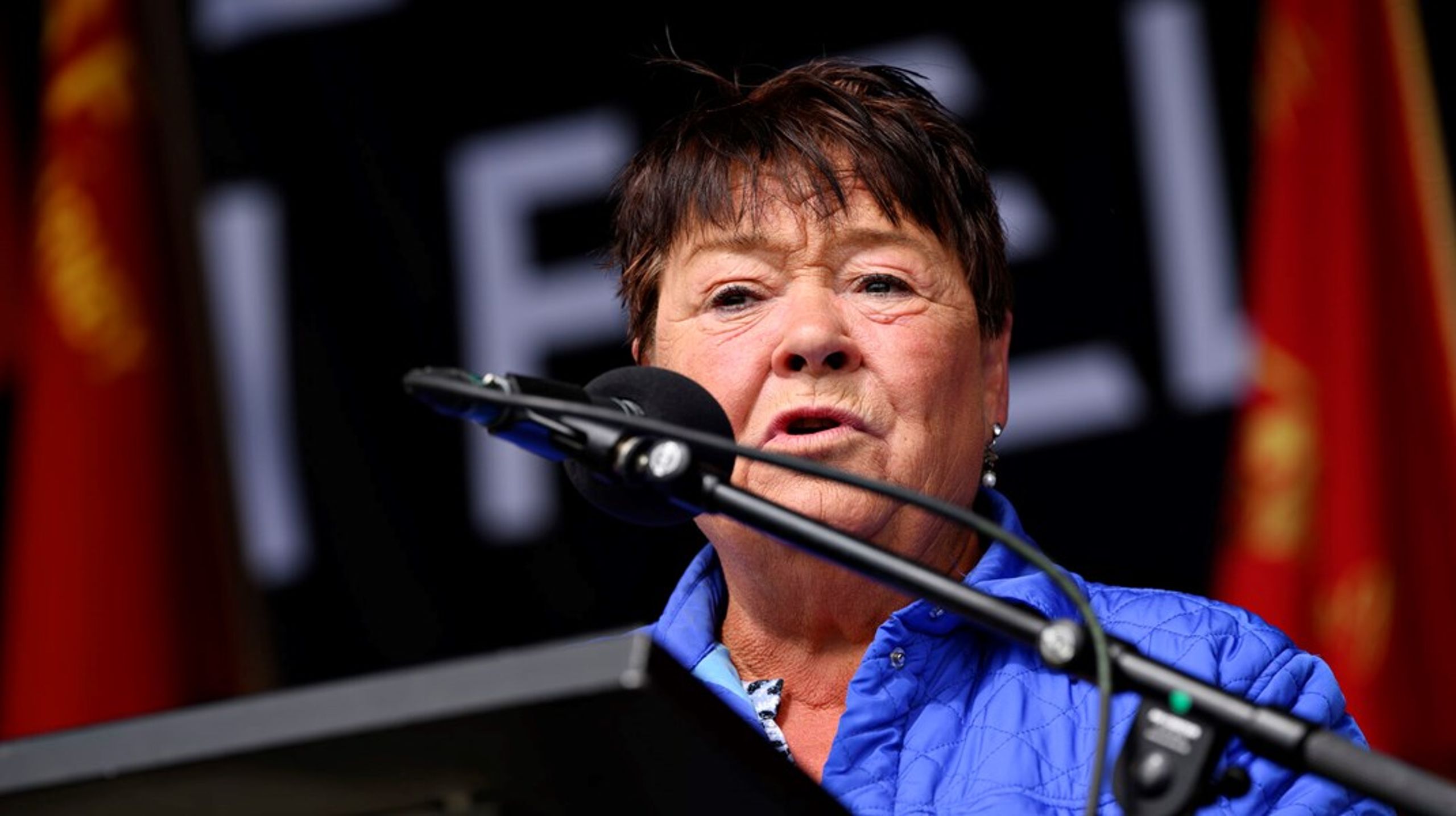 “Hvis man sidder os fuldstændig overhørig og ikke vil høre på os, får det konsekvenser,” sagde FOA-formand Mona Striib til Børsen i januar, da debatten om store bededag var på sit højeste.