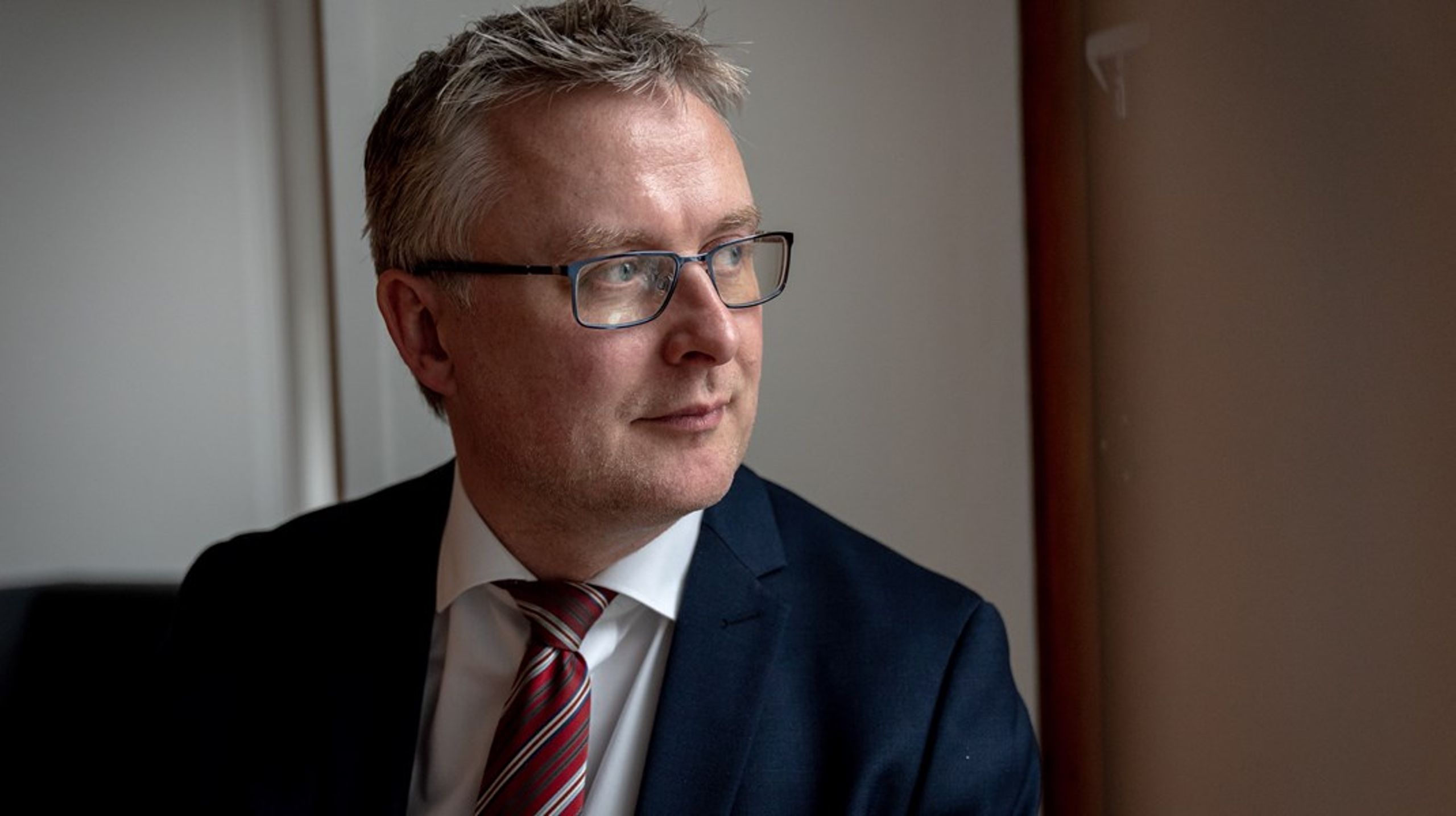 Når vi gør os uafhængige af russisk gas og kunstgødning, udvikler vi vores fødevareproduktion i en mere bæredygtig retning, skriver Jacob Jensen.