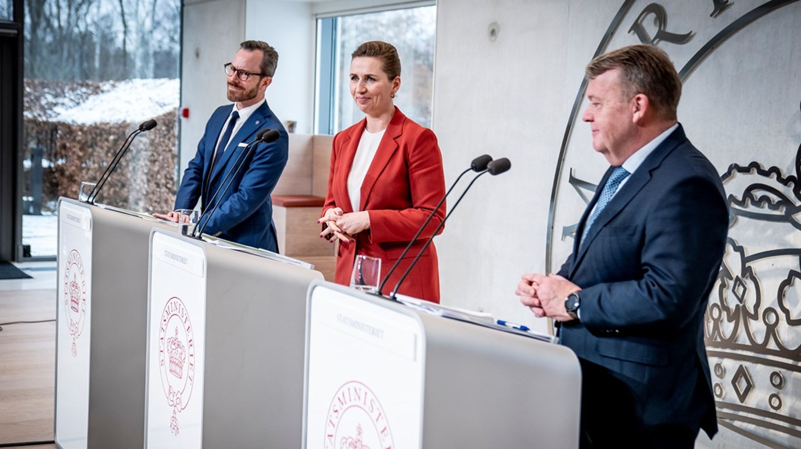 SVM-regeringen har lagt op til et lønløft på tre milliarder kroner til offentligt ansatte. Lønløftet kommer dog med en række betingelser, som Altinget Arbejdsmarked sætter&nbsp;fokus i en ny debat.