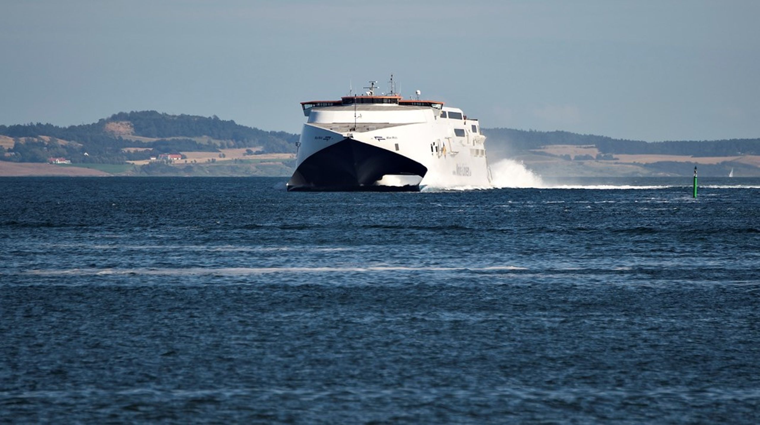 Det er ikke 'Rethinker Aarhus', som stiller de kritiske spørgsmål til Aarhus Kommune. De stiller derimod glade op med frivillige hver eneste gang et stort krydstogtskib anløber byen, skriver Knud Aarup.