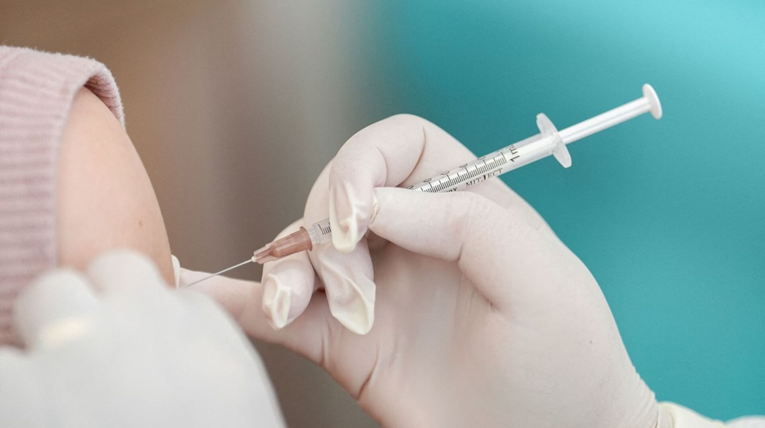 I 52 af de 55 undersøgte lande faldt den offentlige opfattelse af vacciner til børn mellem 2019 og 2021, skriver Mia Gall Grandahl.