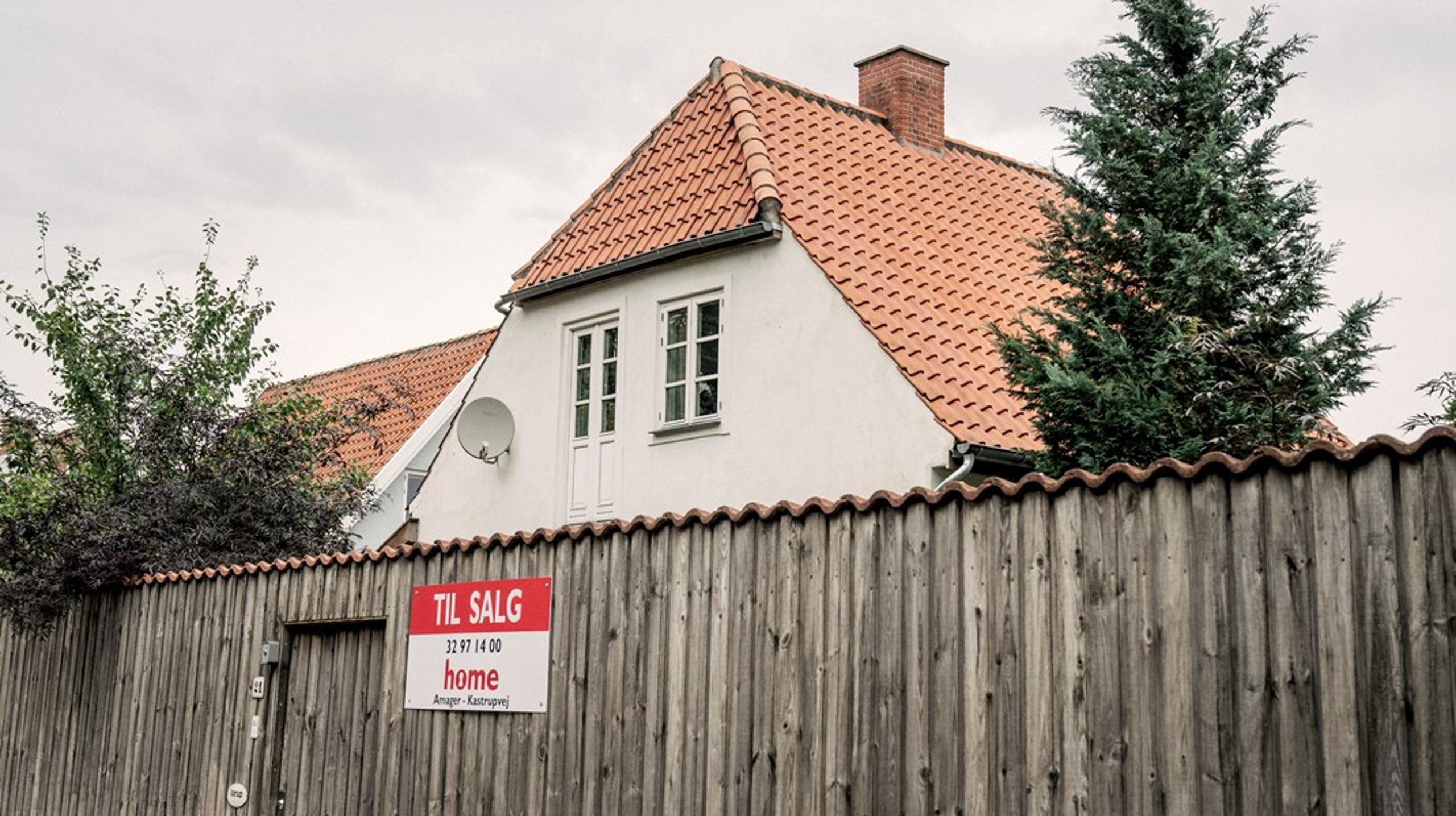 Beregningen
af skatten hos mange boligejere ramt fuldstændig forbi og er blevet alt, alt
for høj.
Det kan ikke være rigtigt, at Skat
udvikler et Kafka-system, og så skal vi selv som borgere sidde og finde fejlene
for dem, skriver&nbsp;Preben Merrild Angelo.