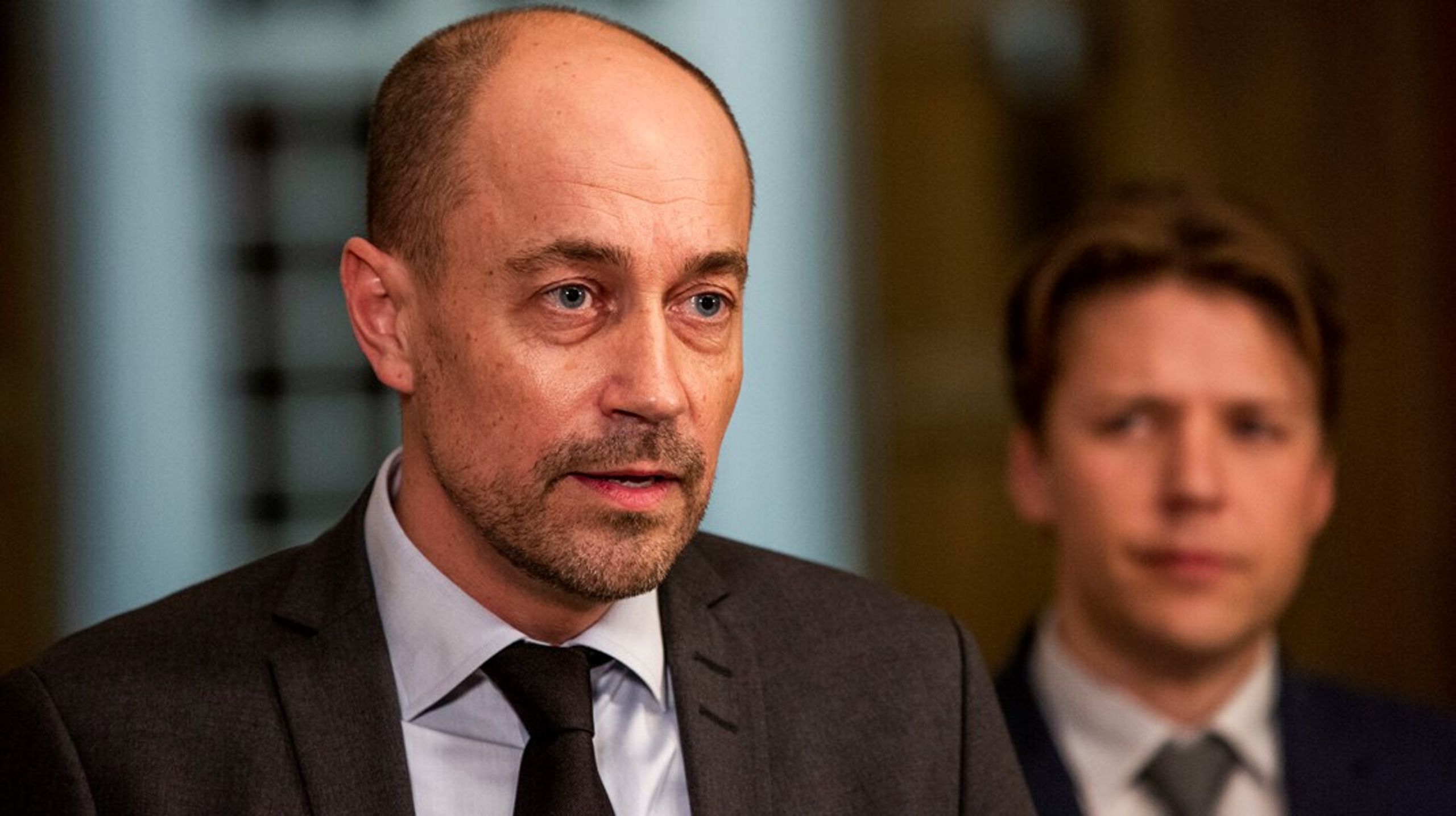 Det kan ende som et uforudsigeligt og&nbsp;dramatisk opgør i Sjællands Storkreds, hvor Socialdemokratiet står til miste to mandater.&nbsp;Magnus Heunicke sidder solidt på sit mandat, men&nbsp;for Rasmus Horn Langhoff og flere andre&nbsp;kan kampen blive hård.<br>