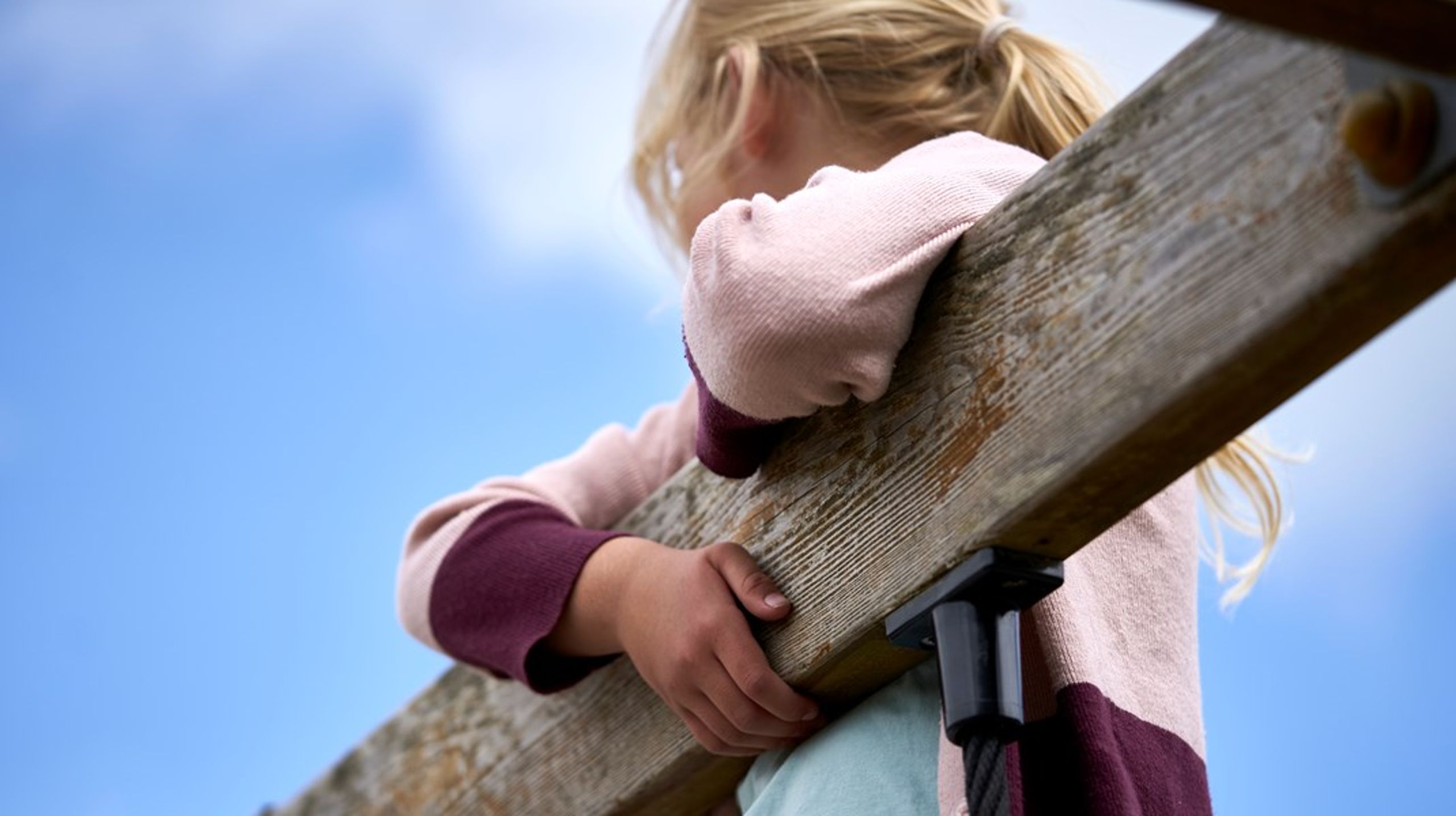 I vores sociale arbejde møder vi hver dag mennesker, som ikke kan få pengene til at række. Børn, der undlader at fortælle om deres egne behov for at passe på deres forældre, skriver Jeanette Bauer.<br>