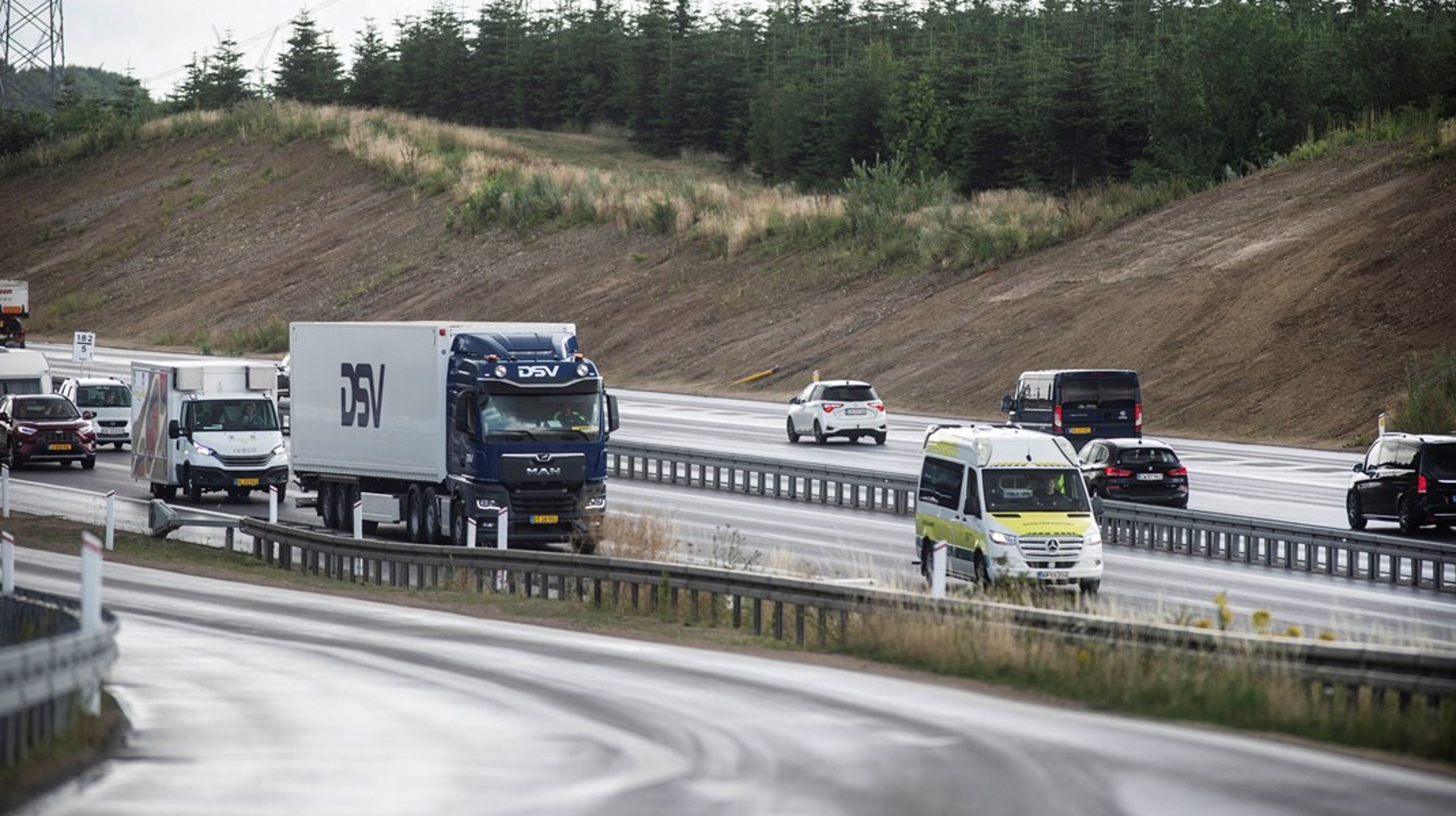 Regeringen vil over de næste fire år investere 400 millioner kroner i kollektiv trafik, fremgår det af finanslovsforslaget.&nbsp;