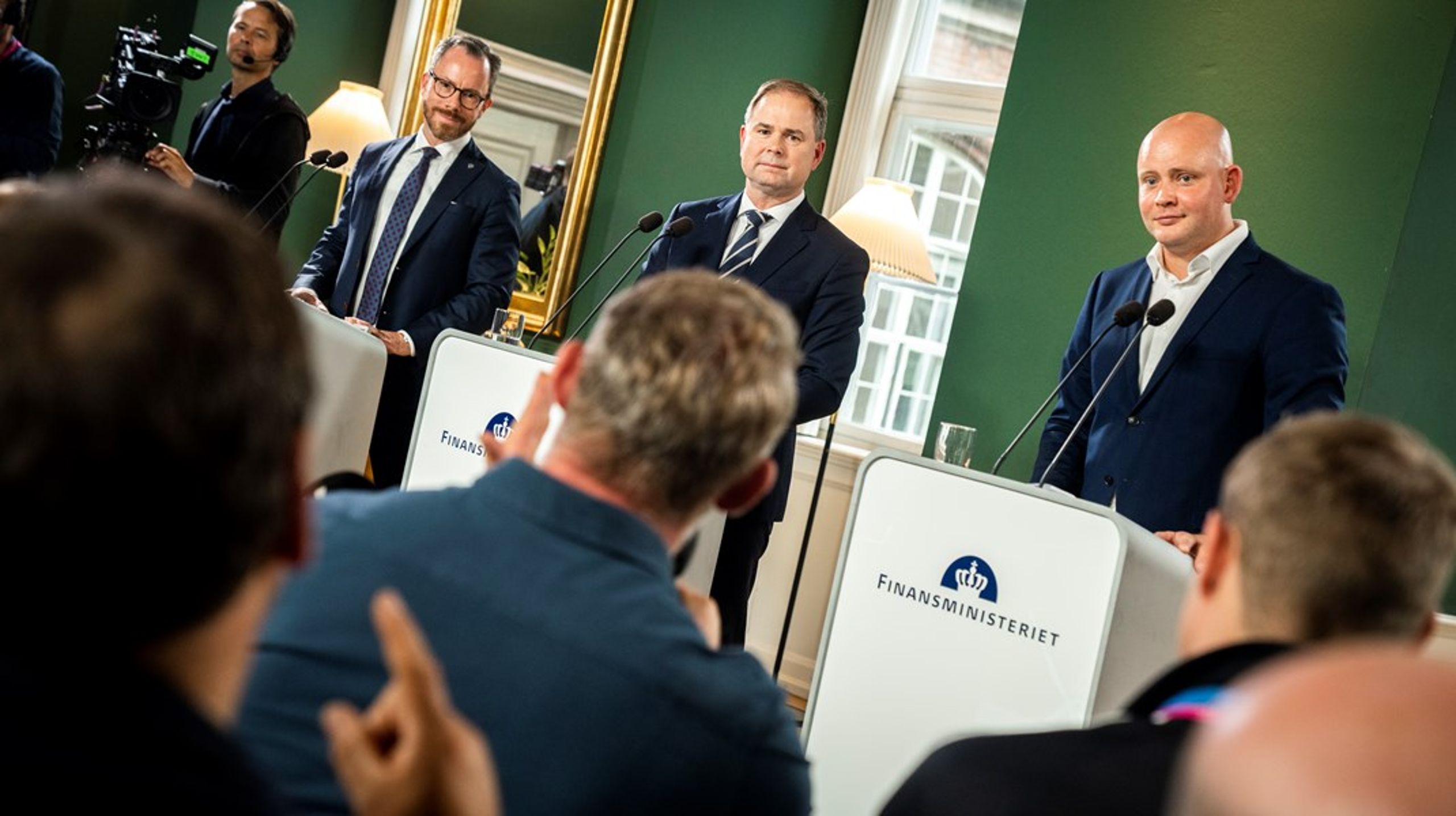 "Det er helt tydeligt, at kulturministeren nu er i gang med at realisere nogle af regeringens mange løfter om at styrke kulturlivet. Vi er meget begejstrede over, at der nu endelig sættes handling bag ordene."
