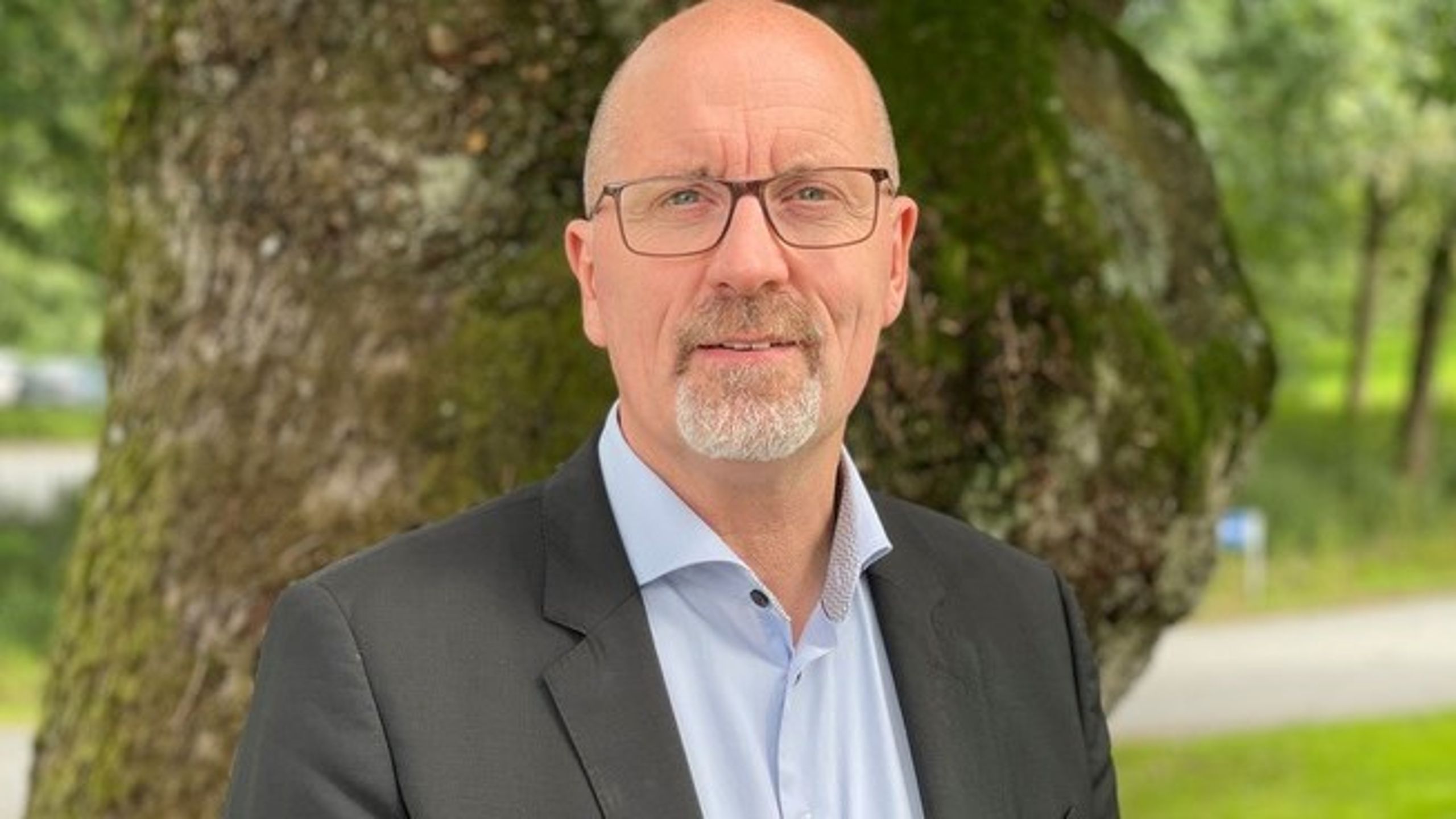 Henrik Littau-Jensen har blandt andet arbejdet i Qatar, hvor han var teknisk chef på en fabrik, der laver betonelementer, skriver Skanderborg Kommune.