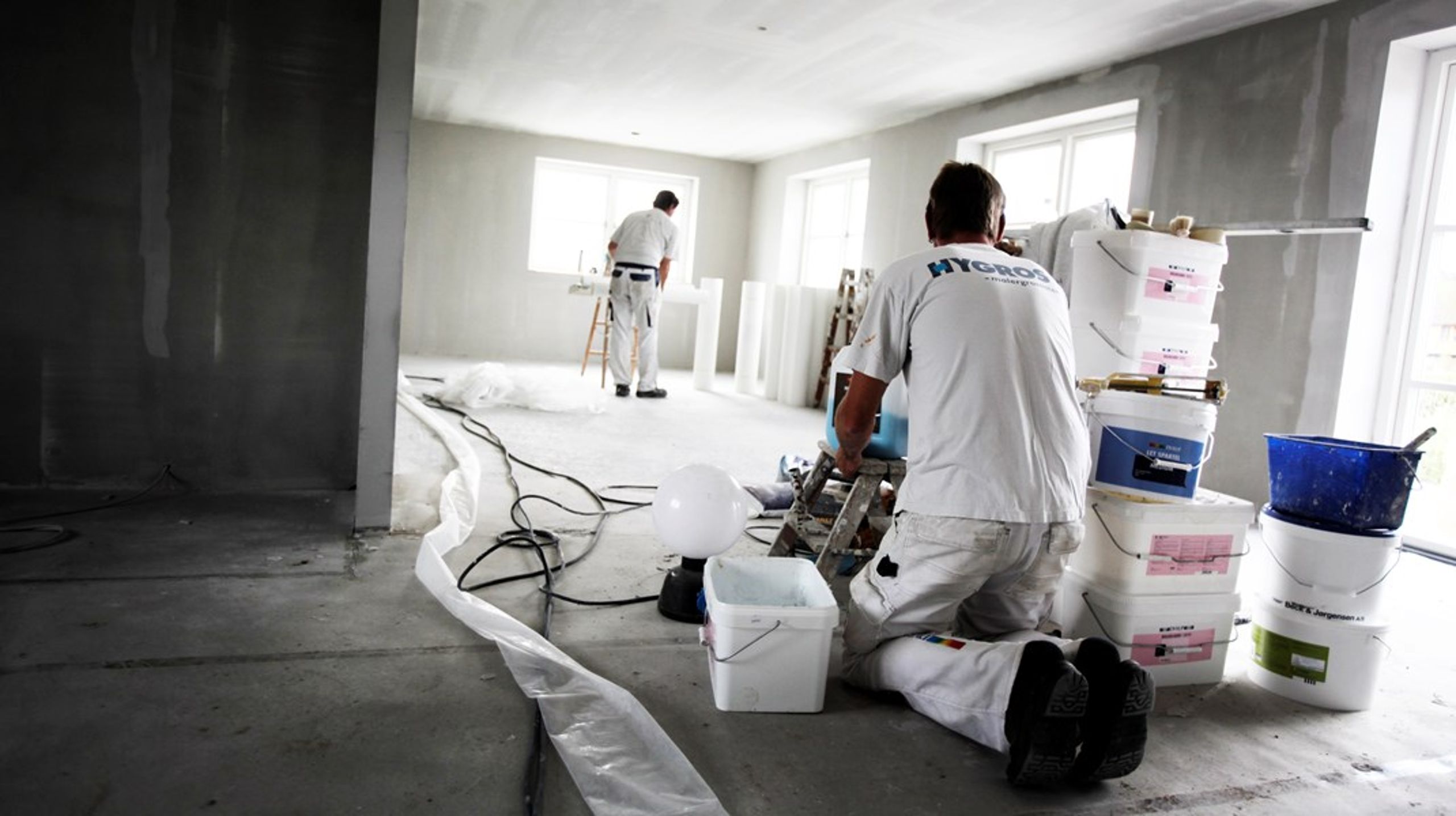 Mens efterspørgslen på faglært arbejdskraft stiger, deltager færre ufaglærte i ordblindeundervisning. Det er et problem, fordi ordblindhed kan være en barriere for beskæftigelse og efteruddannelse, skriver&nbsp;Jakob Overgaard Jørgensen og Gry Kaalund Nicolaisen.