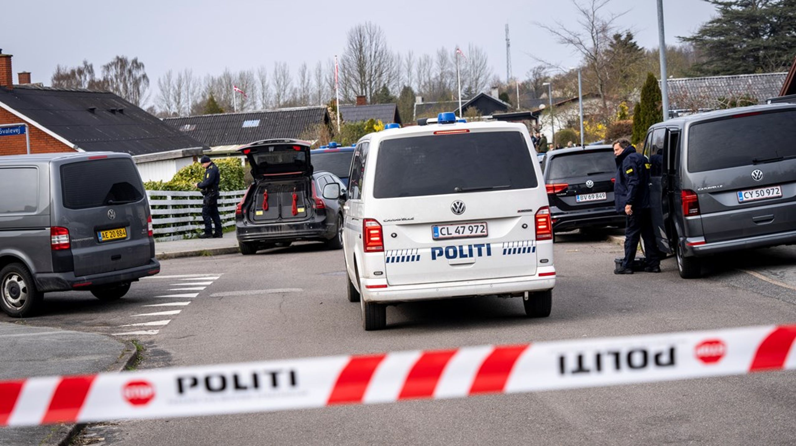 Politifolk stiller op, når alle andre siger nej tak. Når forsvaret må trække sig fra grænsekontrollen, stepper vi op. Når kriminalforsorgen giver op i forhold til transporter af indsatte, træder vi til, skriver Lars Wolsgaard.