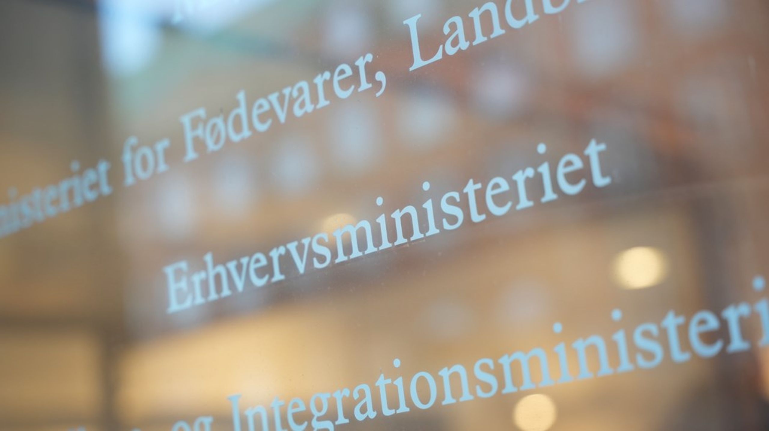 Bag glasruden arbejder de embedsmænd med den femtelaveste gennemsnitsalder i centraladministrationen. Arkivfoto.&nbsp;